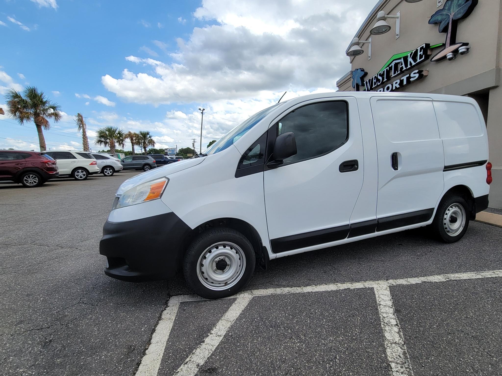 Nissan NV200 I4 S 2015