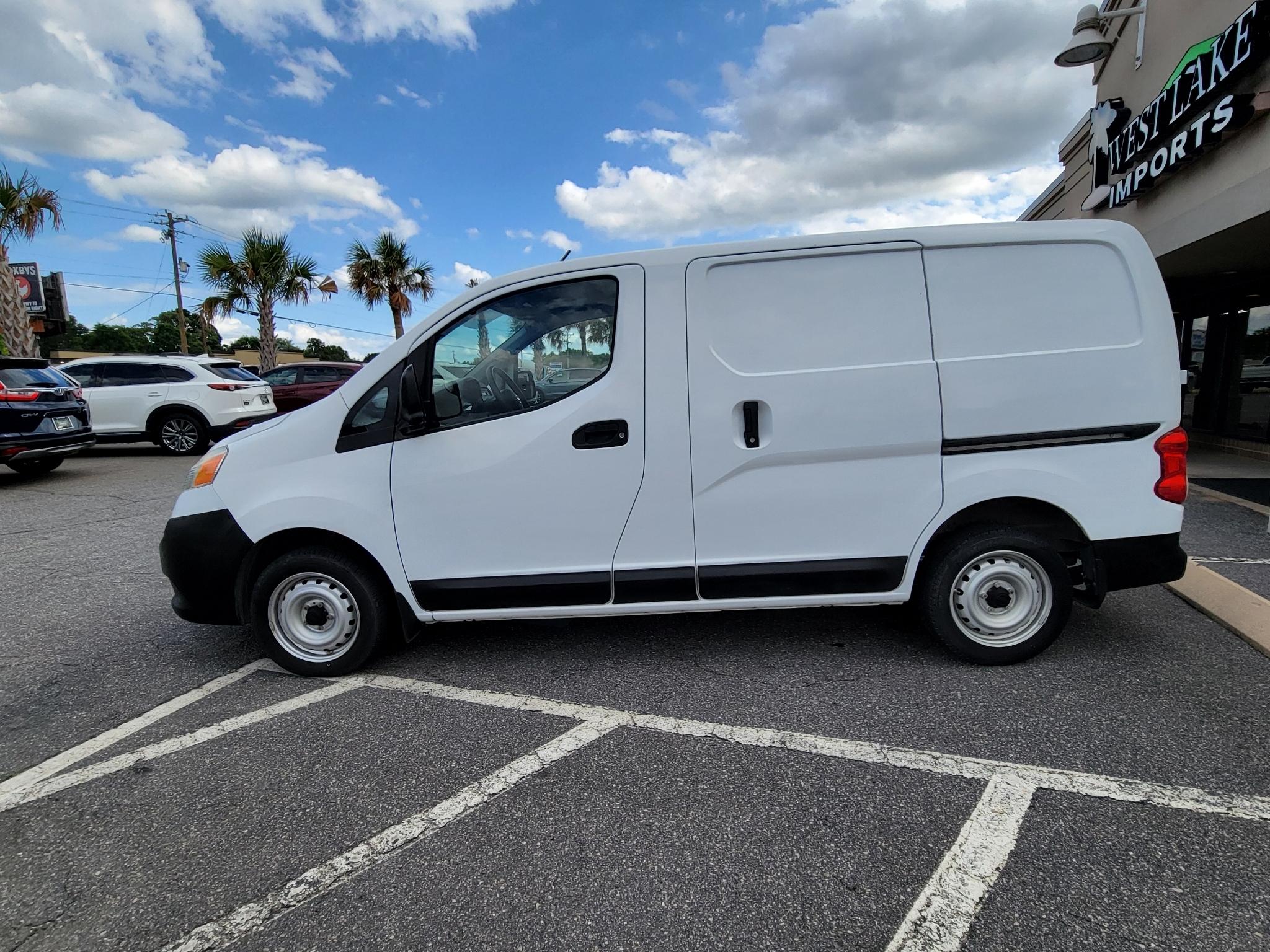Nissan NV200 I4 S 2015