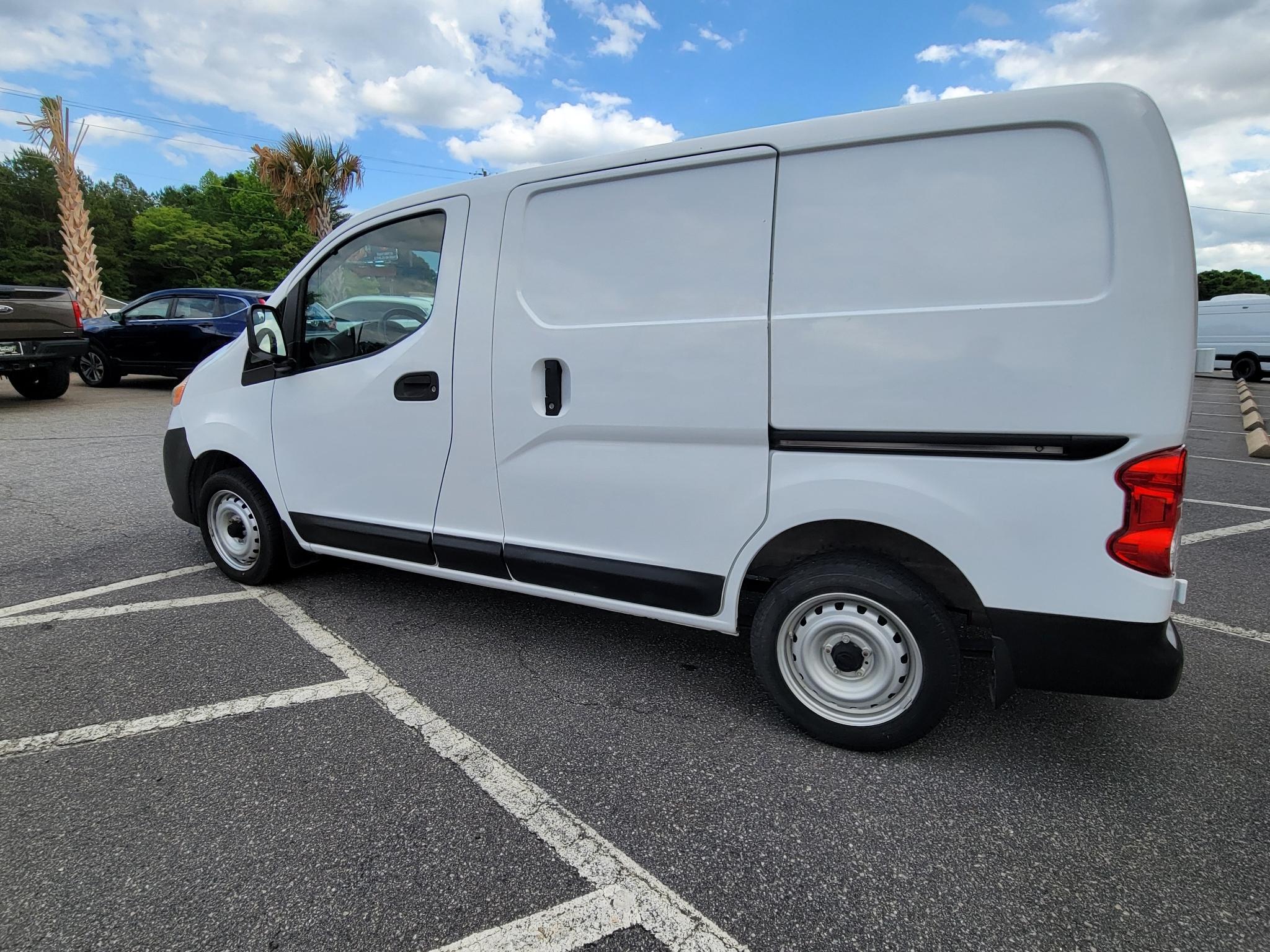 Nissan NV200 I4 S 2015