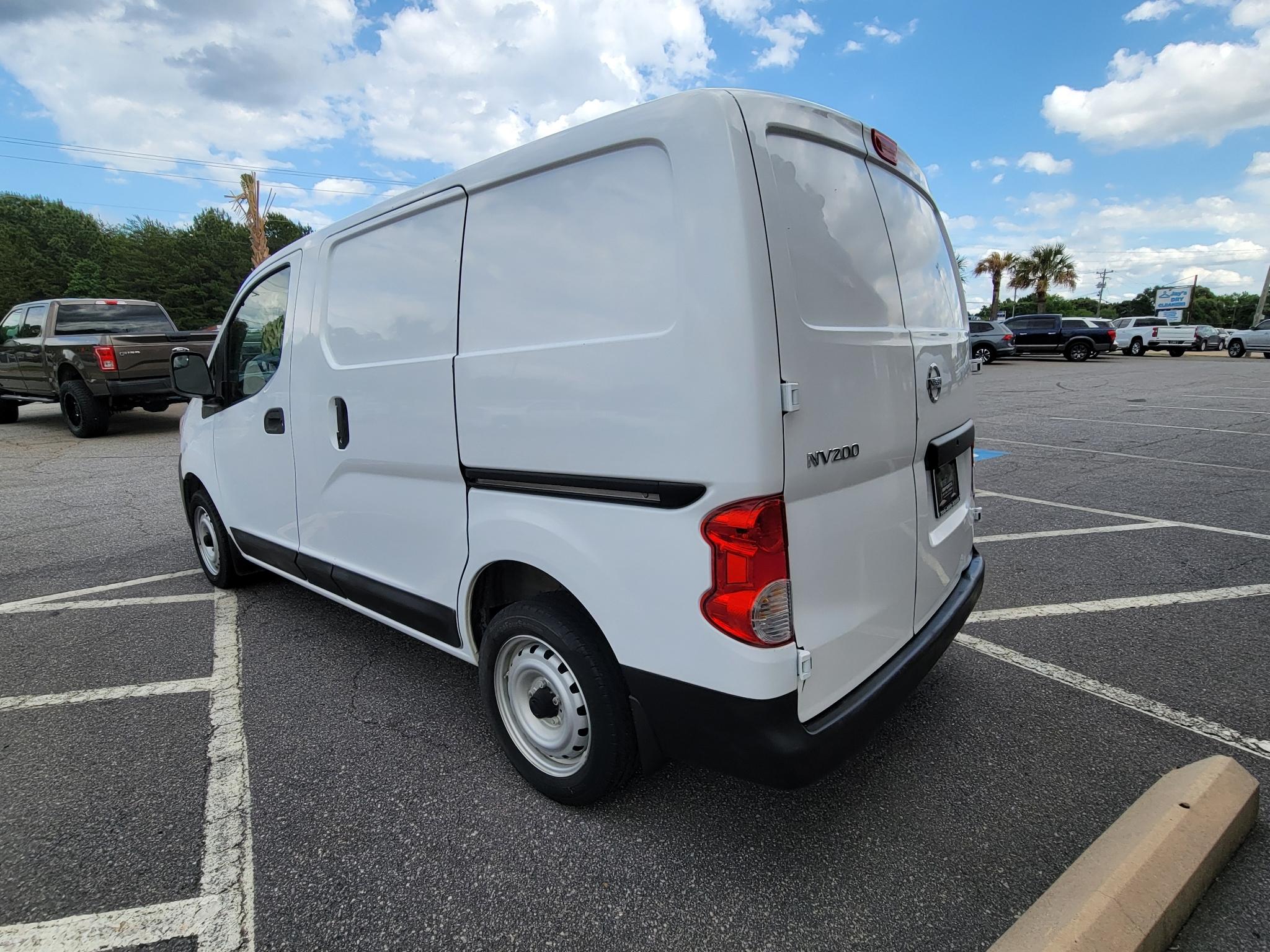 Nissan NV200 I4 S 2015