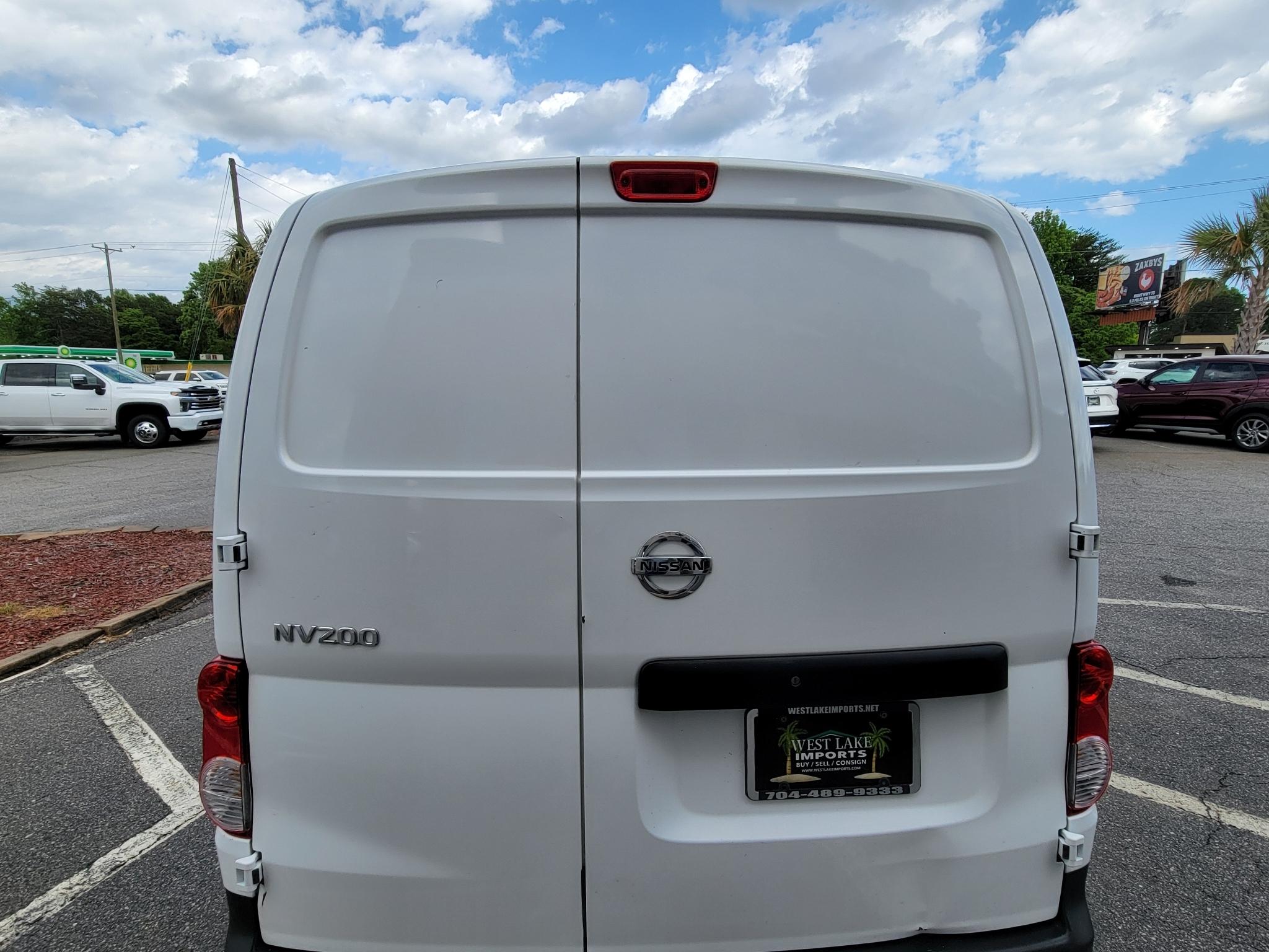 Nissan NV200 I4 S 2015