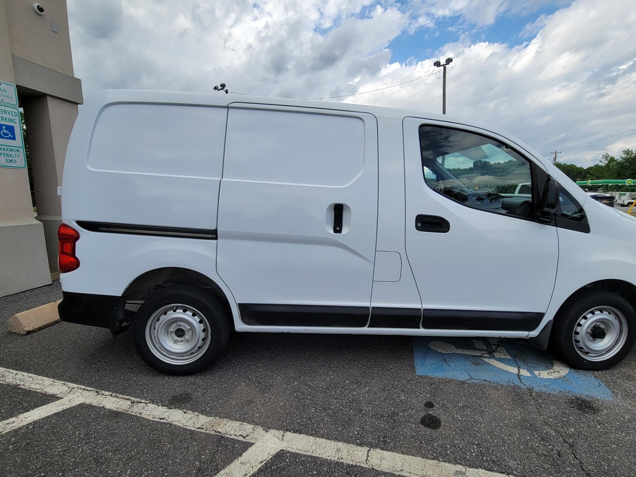 Nissan NV200 I4 S 2015