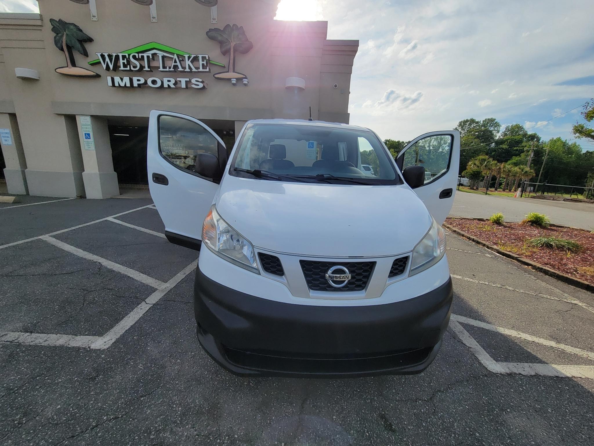 Nissan NV200 I4 S 2015