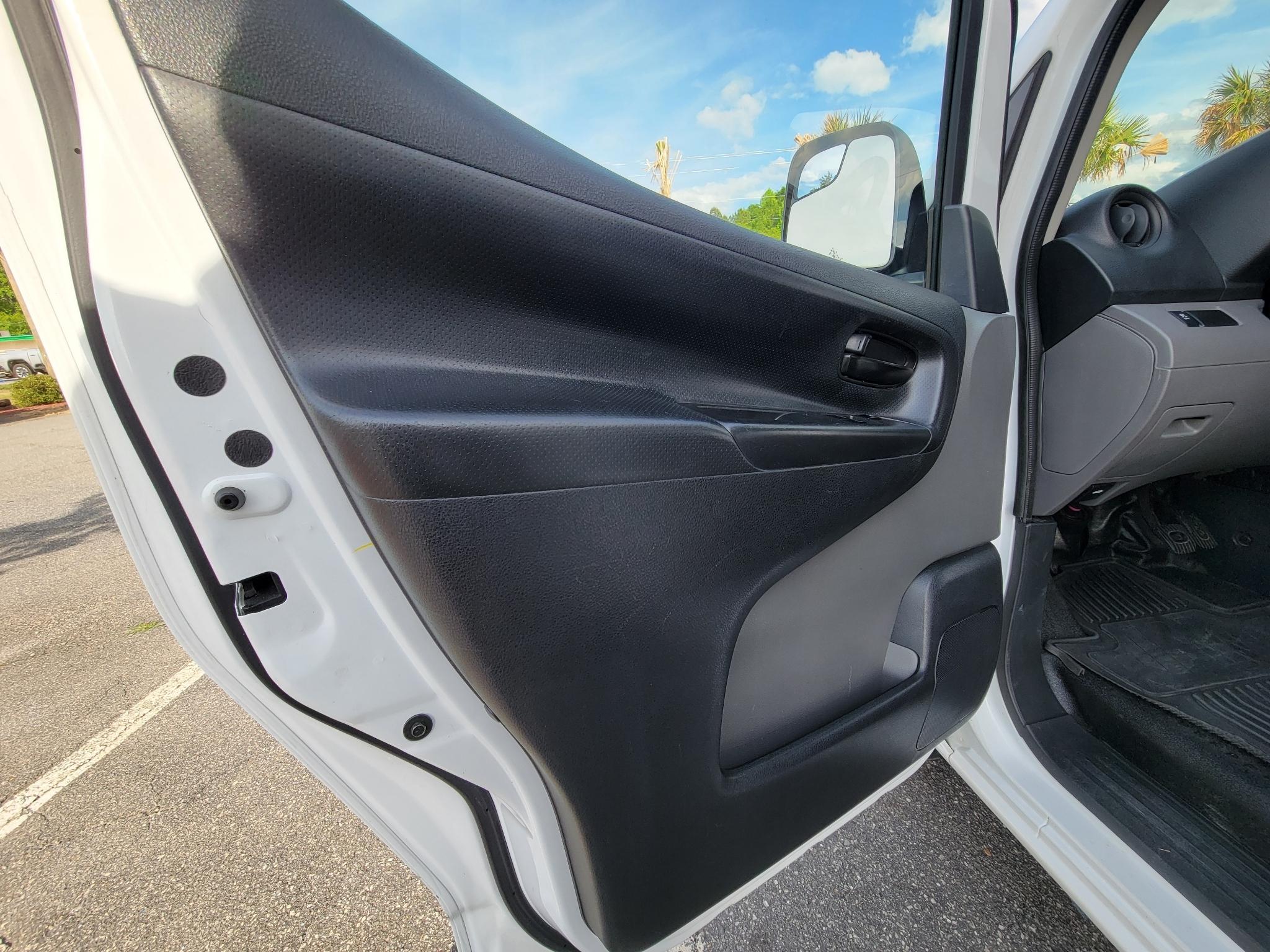 Nissan NV200 I4 S 2015