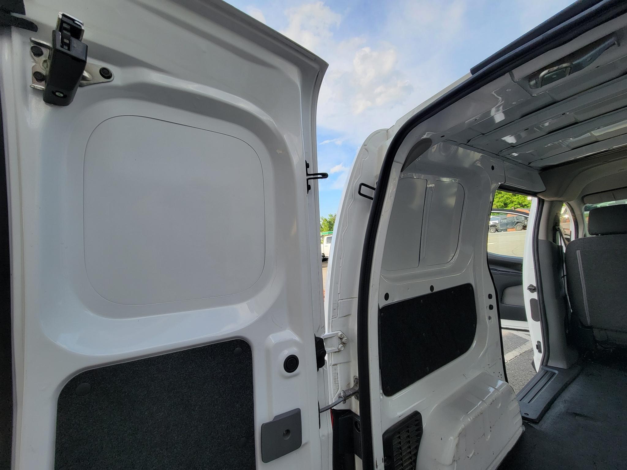 Nissan NV200 I4 S 2015