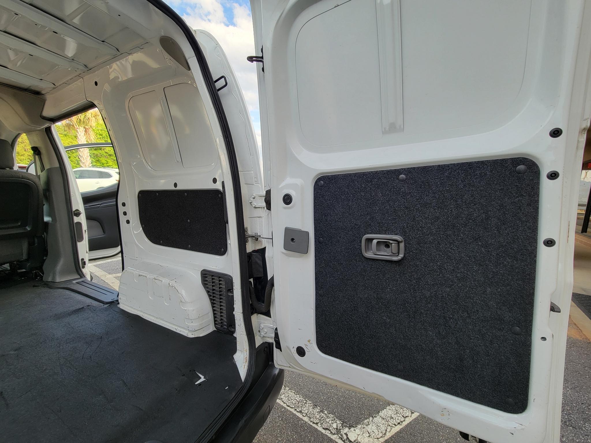 Nissan NV200 I4 S 2015