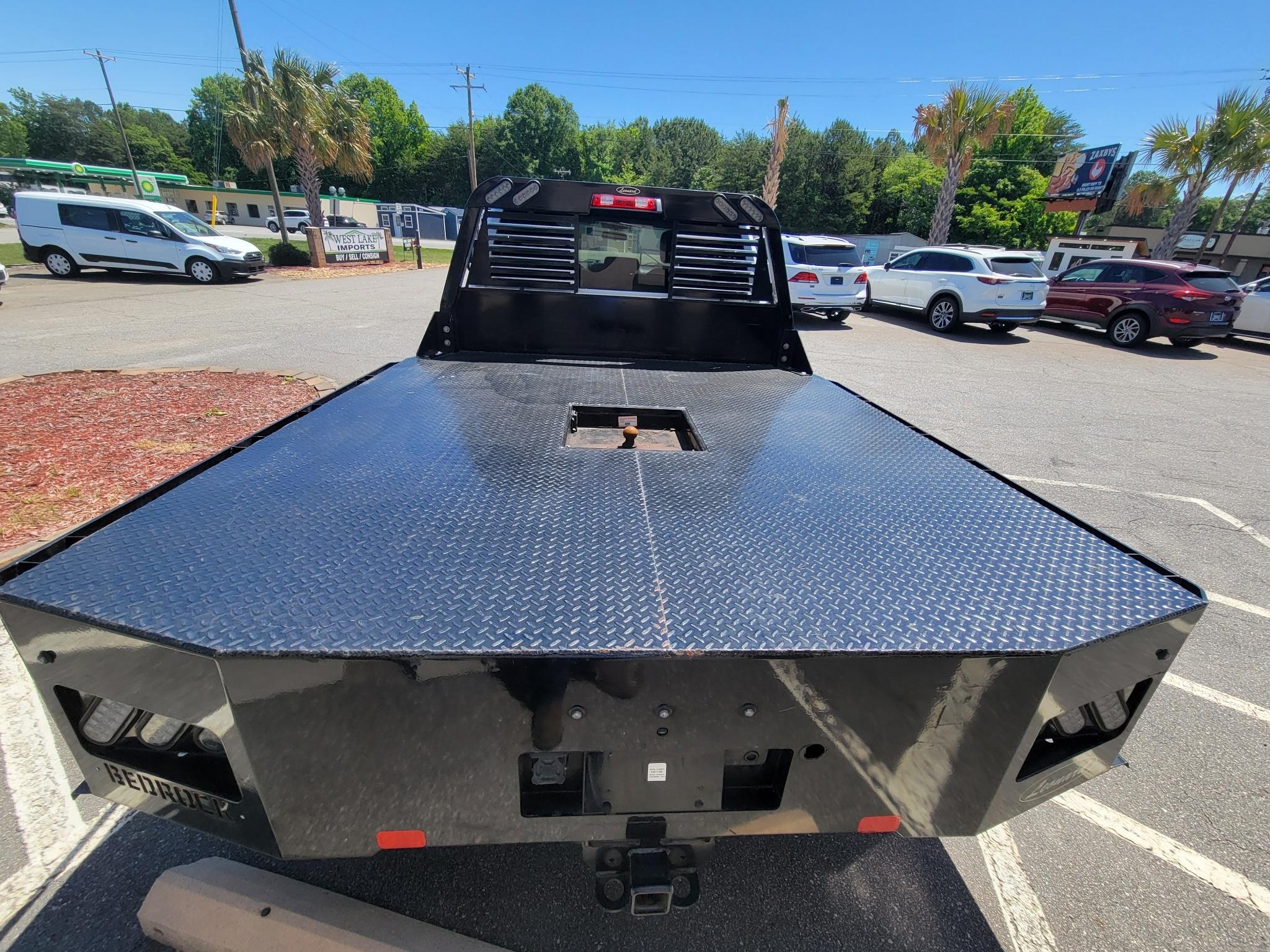 RAM 3500 Tradesman 4x4 Crew Cab 8' Box 2023
