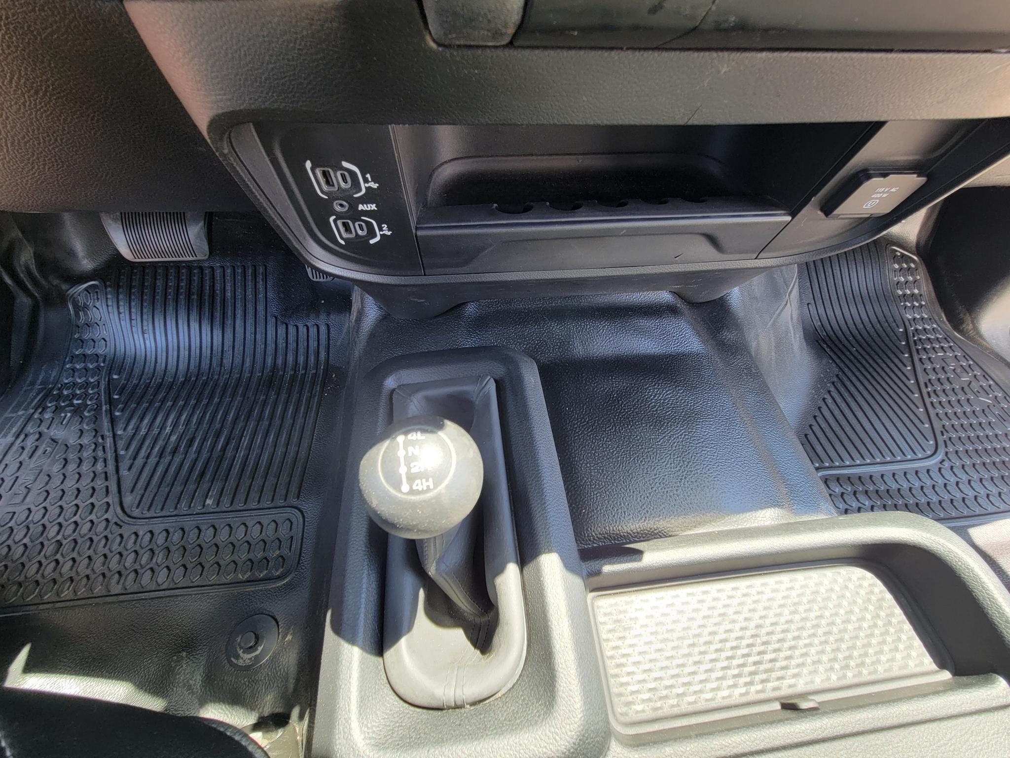 RAM 3500 Tradesman 4x4 Crew Cab 8' Box 2023