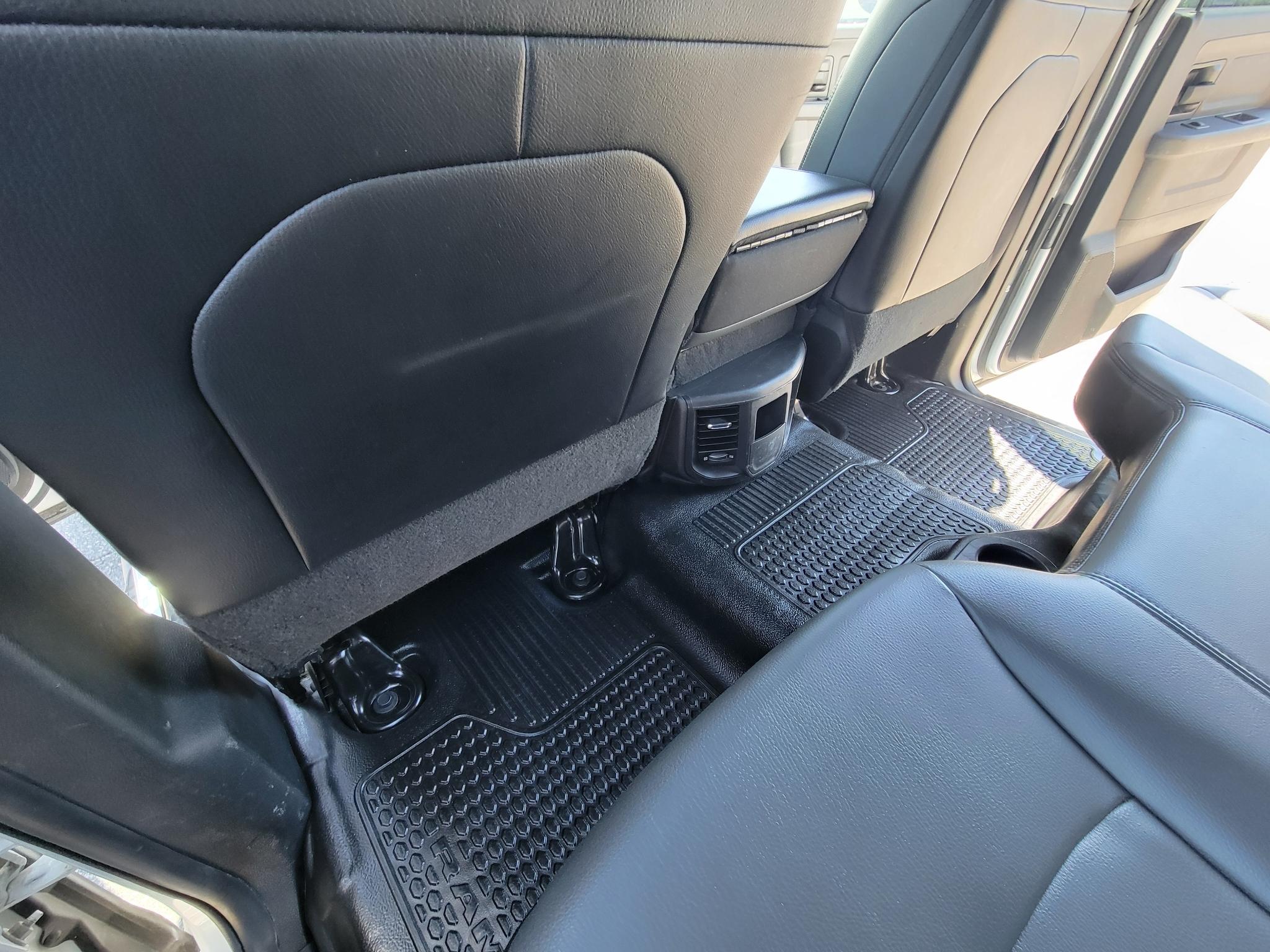 RAM 3500 Tradesman 4x4 Crew Cab 8' Box 2023