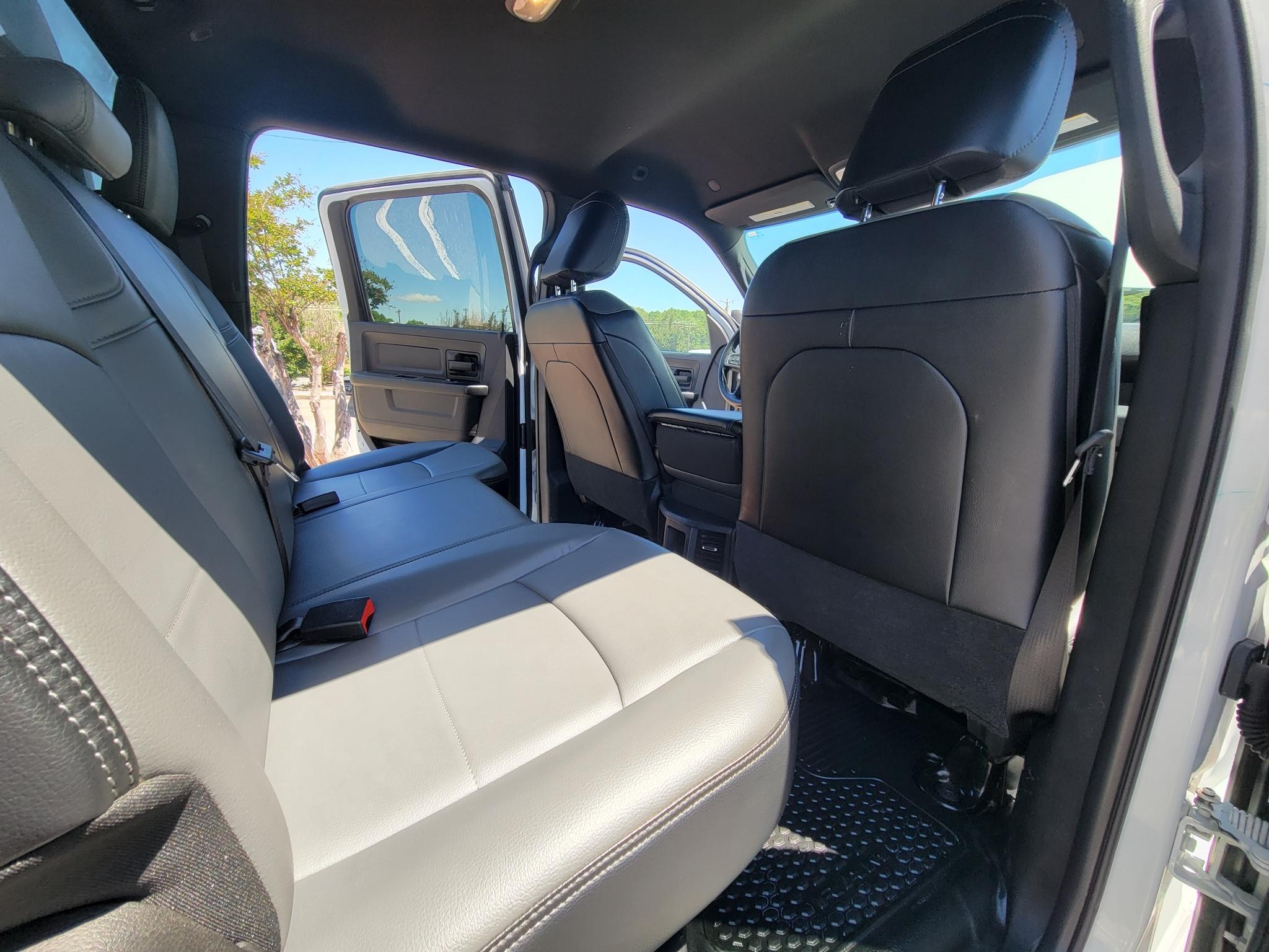 RAM 3500 Tradesman 4x4 Crew Cab 8' Box 2023