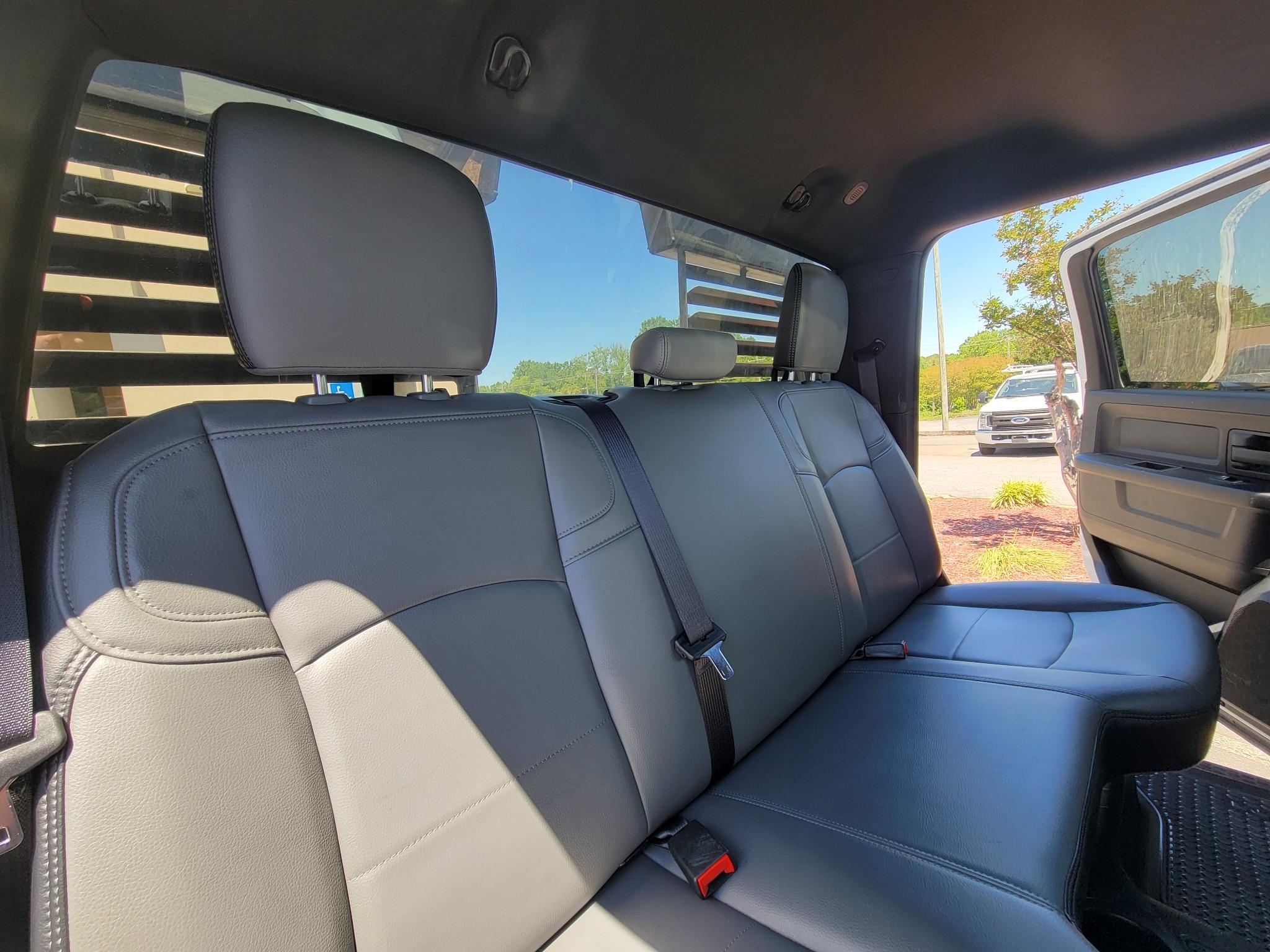 RAM 3500 Tradesman 4x4 Crew Cab 8' Box 2023
