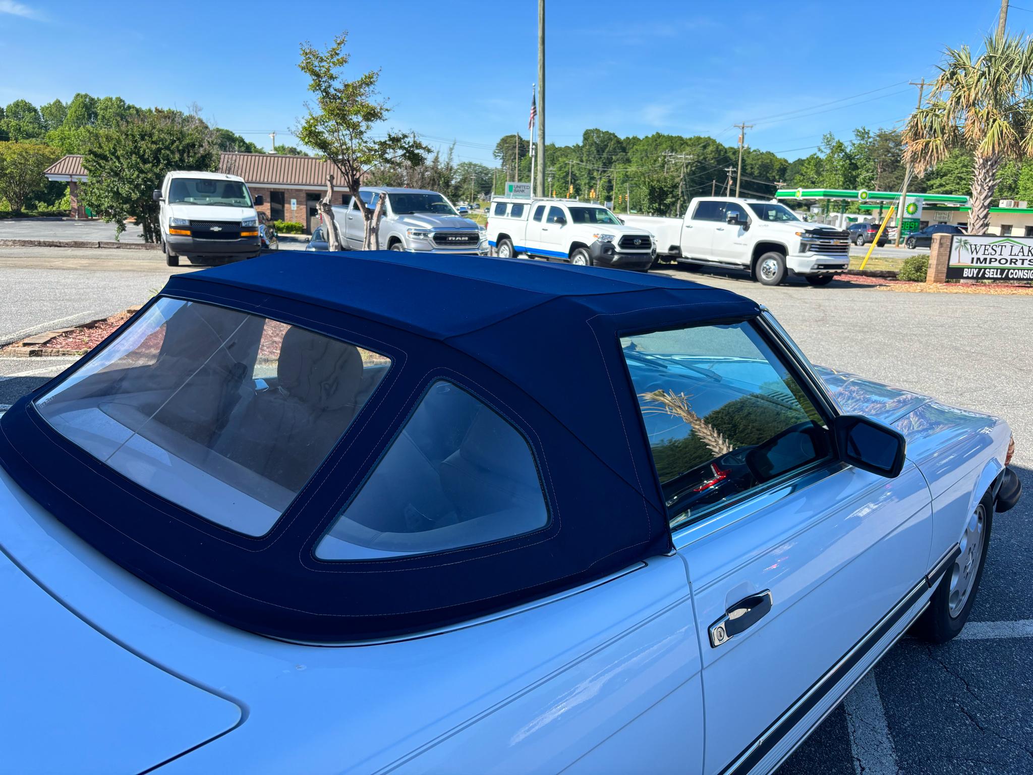 Mercedes-Benz 560 Series 2dr Convertible 560SL 1986