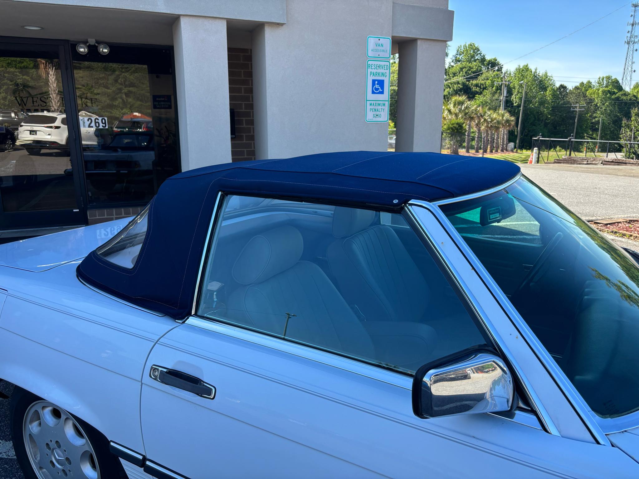 Mercedes-Benz 560 Series 2dr Convertible 560SL 1986