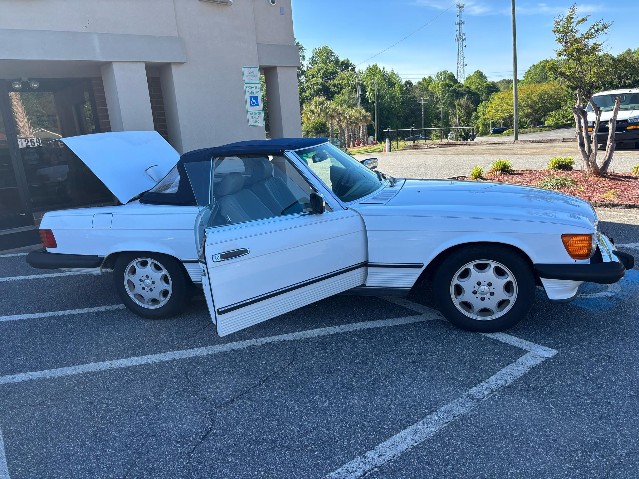 Mercedes-Benz 560 Series 2dr Convertible 560SL 1986