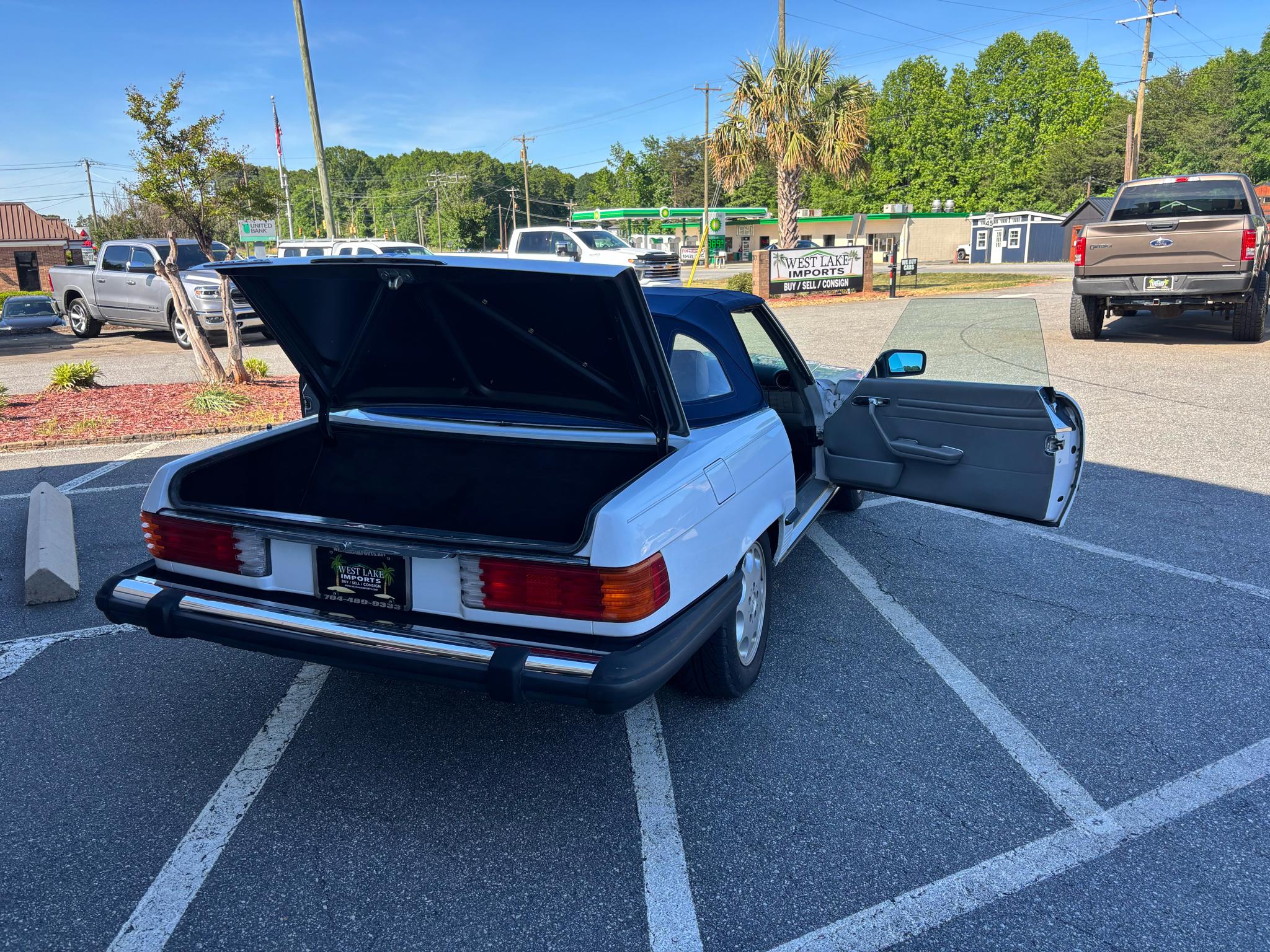 Mercedes-Benz 560 Series 2dr Convertible 560SL 1986
