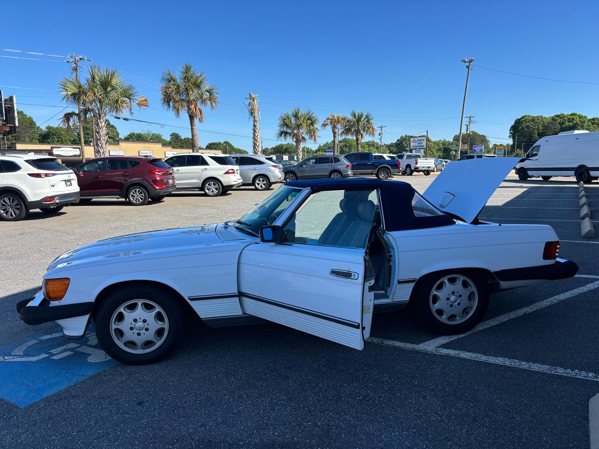 Mercedes-Benz 560 Series 2dr Convertible 560SL 1986