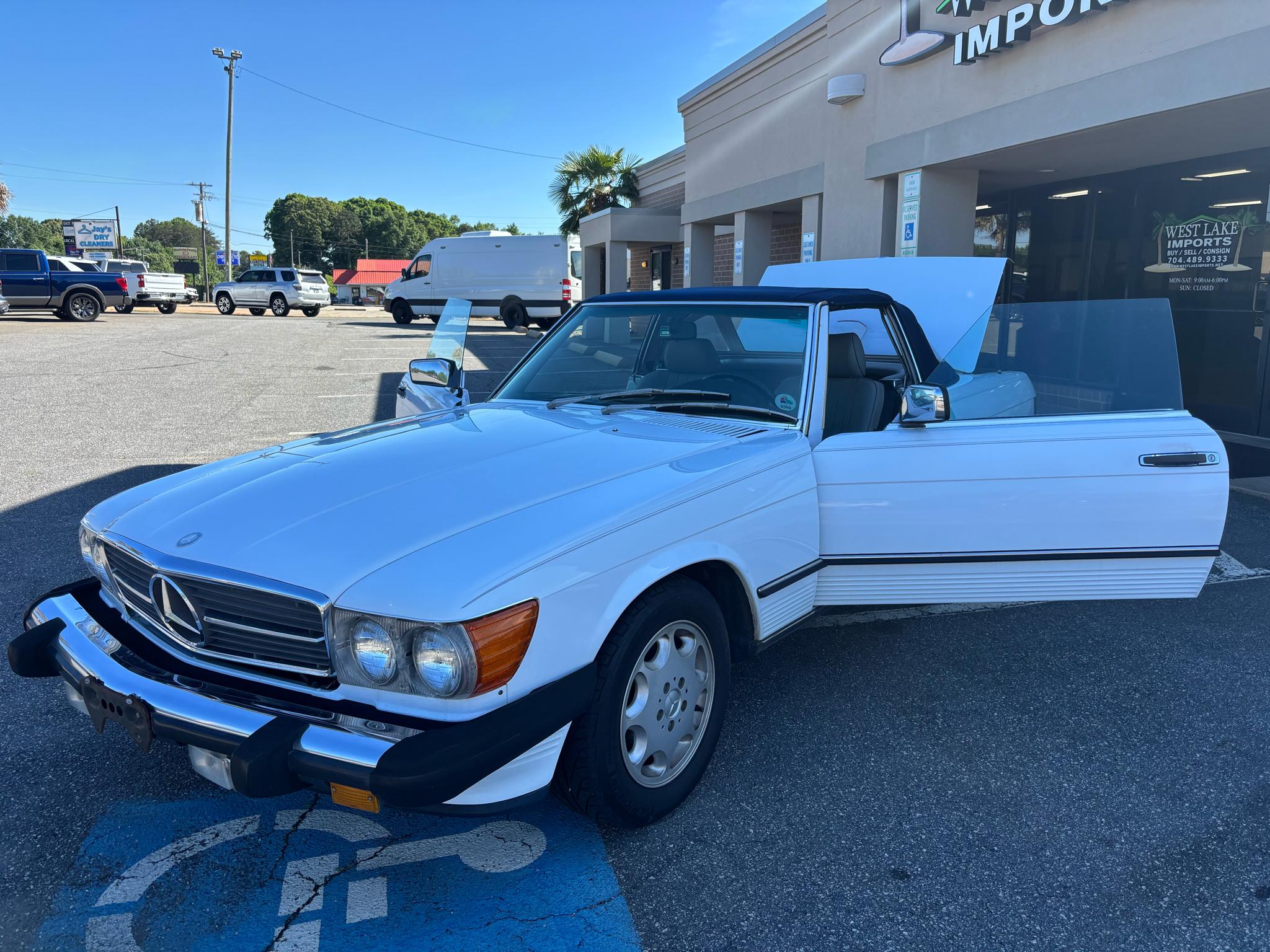 Mercedes-Benz 560 Series 2dr Convertible 560SL 1986
