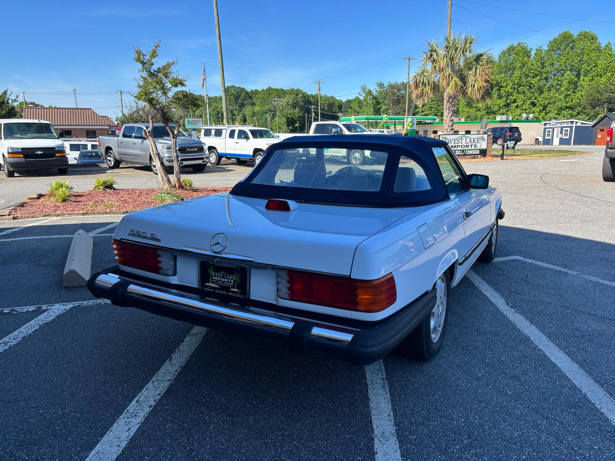 Mercedes-Benz 560 Series 2dr Convertible 560SL 1986