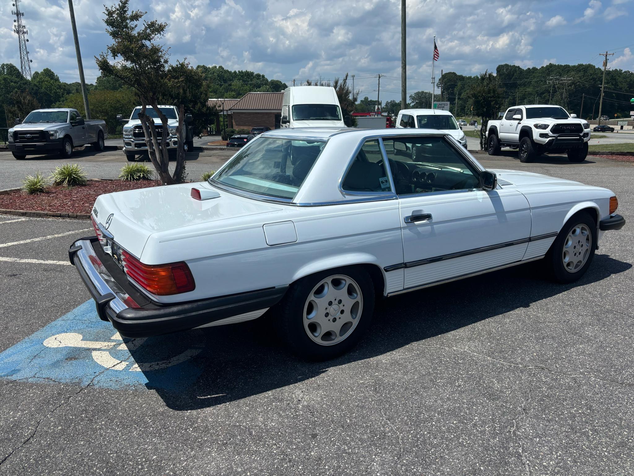 Mercedes-Benz 560 Series 2dr Convertible 560SL 1986