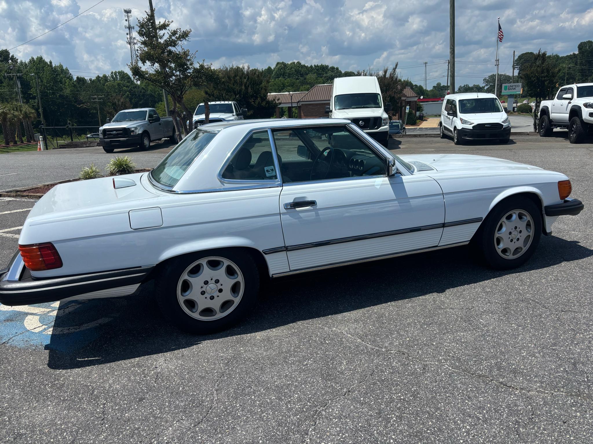 Mercedes-Benz 560 Series 2dr Convertible 560SL 1986