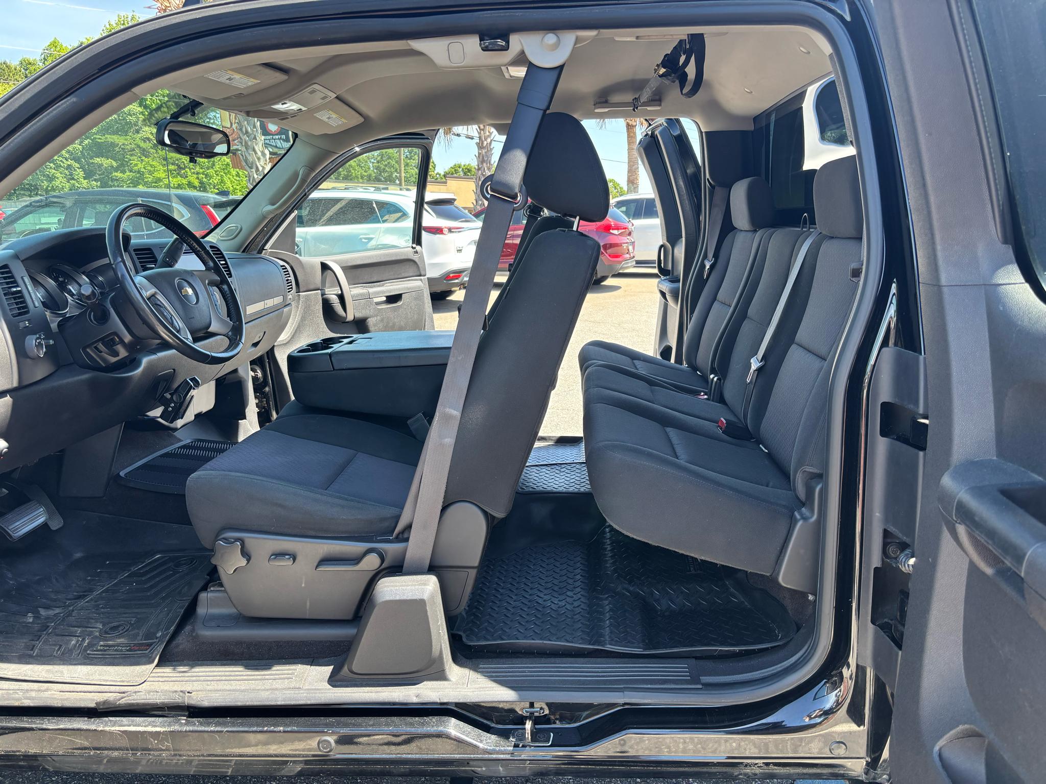 Chevrolet Silverado 1500 4WD Ext Cab 143.5" LT 2013