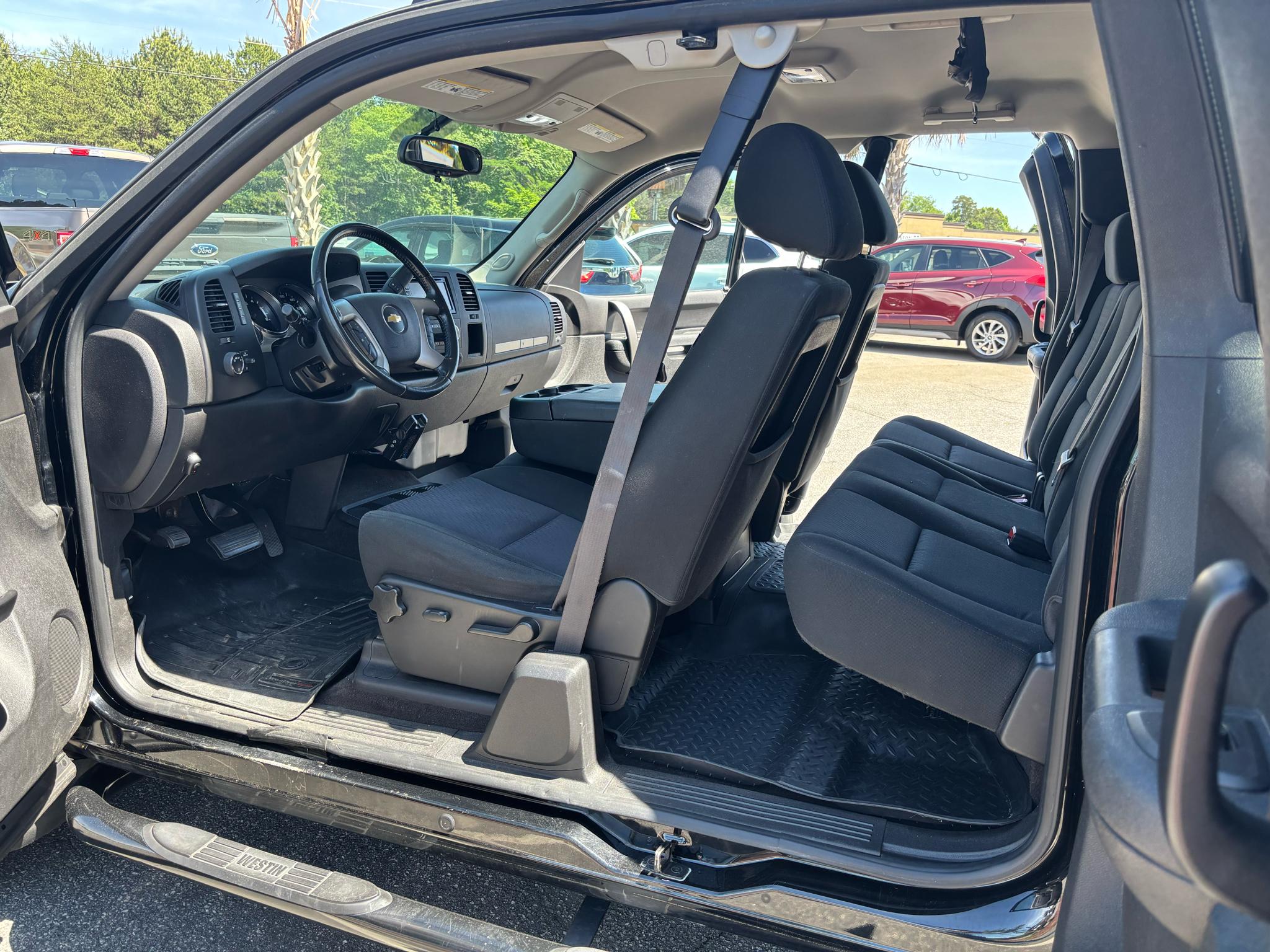 Chevrolet Silverado 1500 4WD Ext Cab 143.5" LT 2013