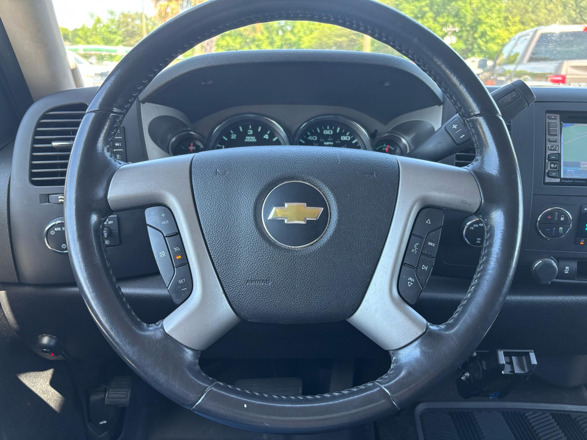 Chevrolet Silverado 1500 4WD Ext Cab 143.5" LT 2013