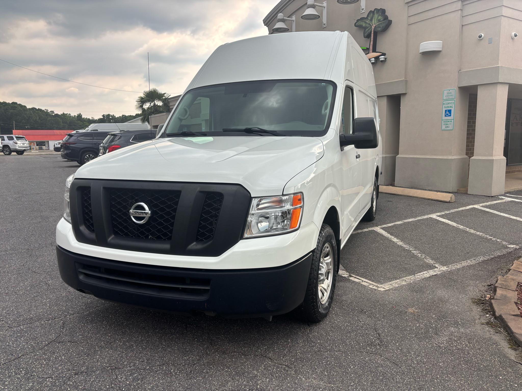 Nissan NV Cargo NV2500 HD High Roof V6 SV 2021