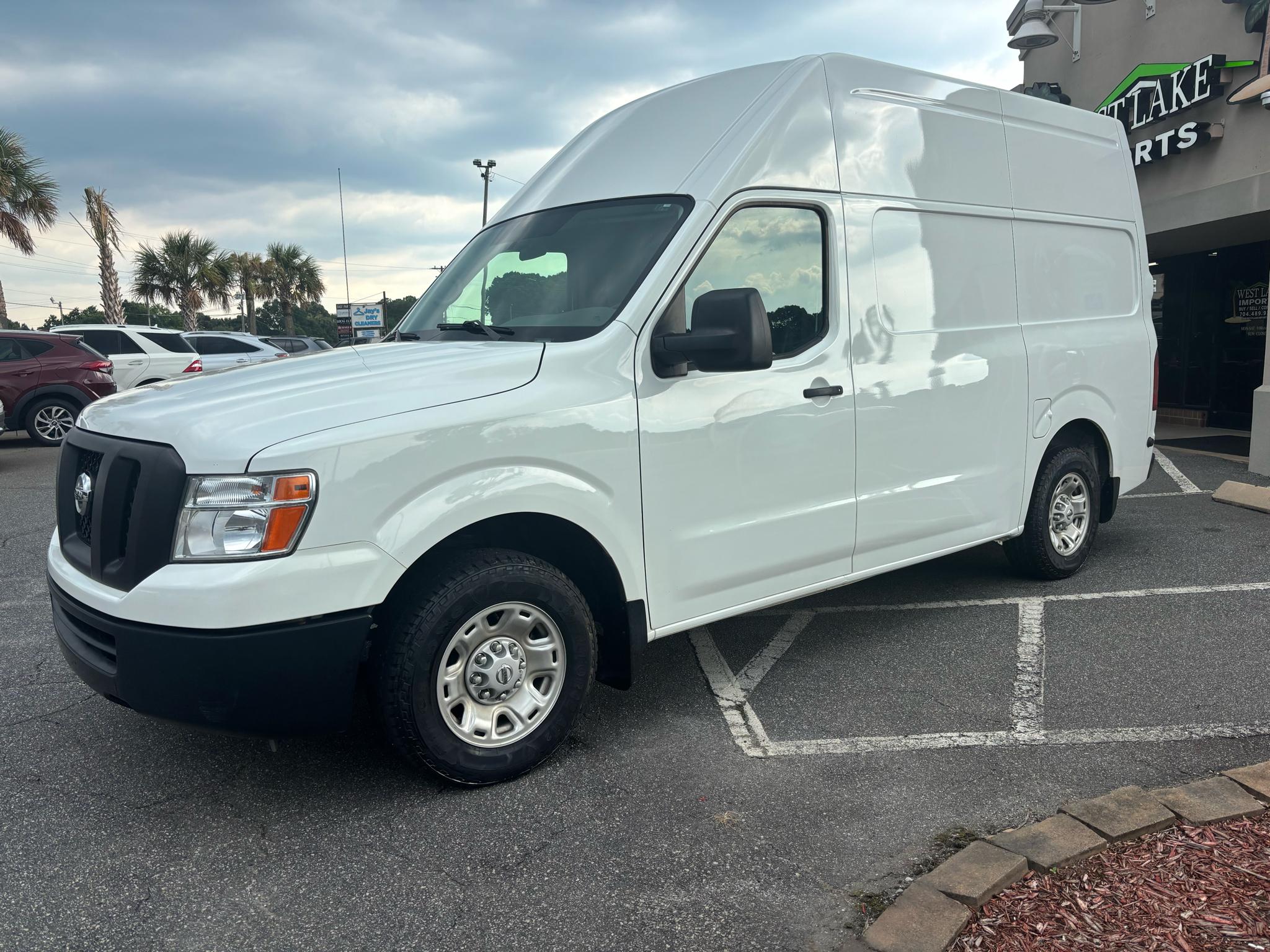 Nissan NV Cargo NV2500 HD High Roof V6 SV 2021