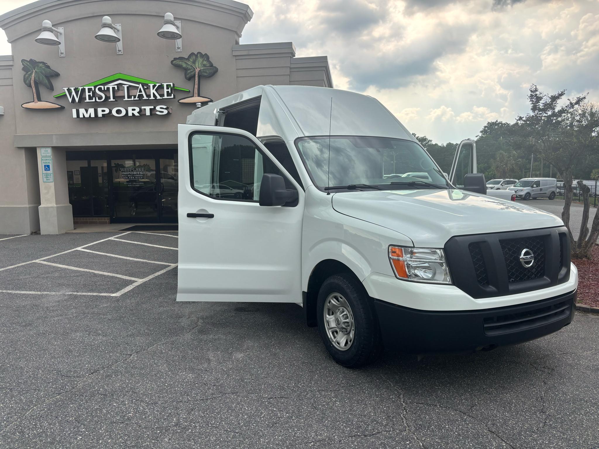 Nissan NV Cargo NV2500 HD High Roof V6 SV 2021