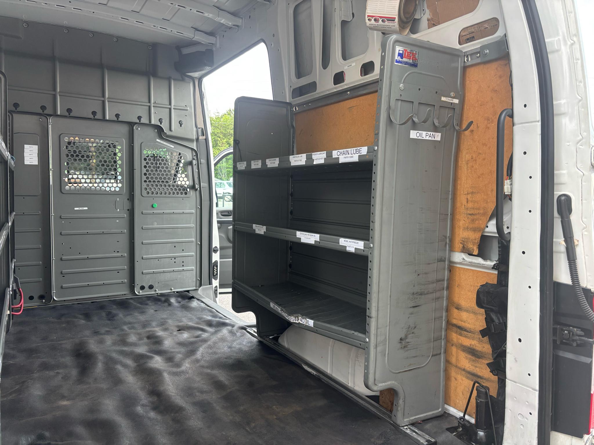 Nissan NV Cargo NV2500 HD High Roof V6 SV 2021