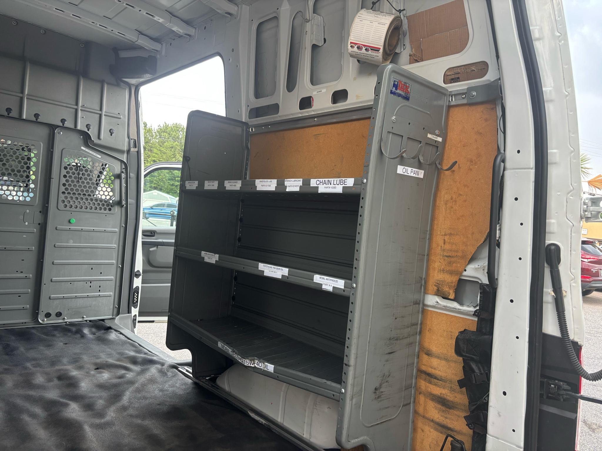 Nissan NV Cargo NV2500 HD High Roof V6 SV 2021