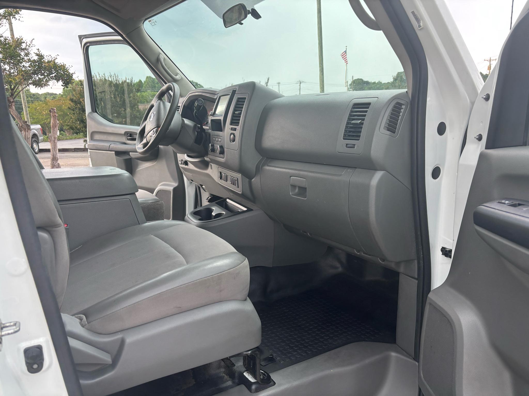 Nissan NV Cargo NV2500 HD High Roof V6 SV 2021