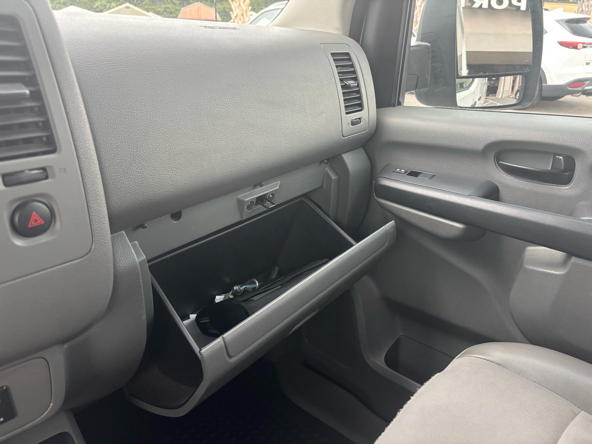 Nissan NV Cargo NV2500 HD High Roof V6 SV 2021