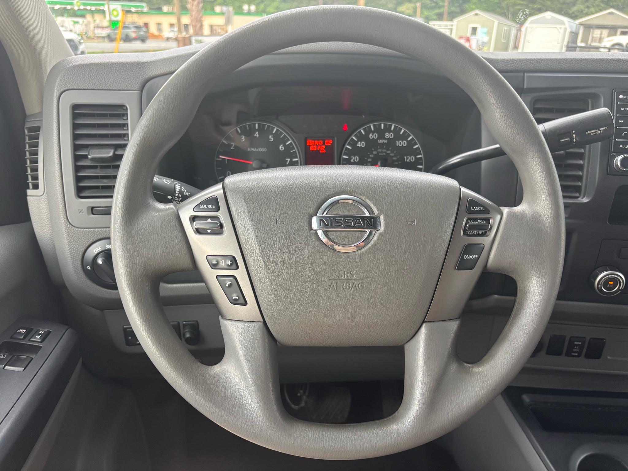Nissan NV Cargo NV2500 HD High Roof V6 SV 2021