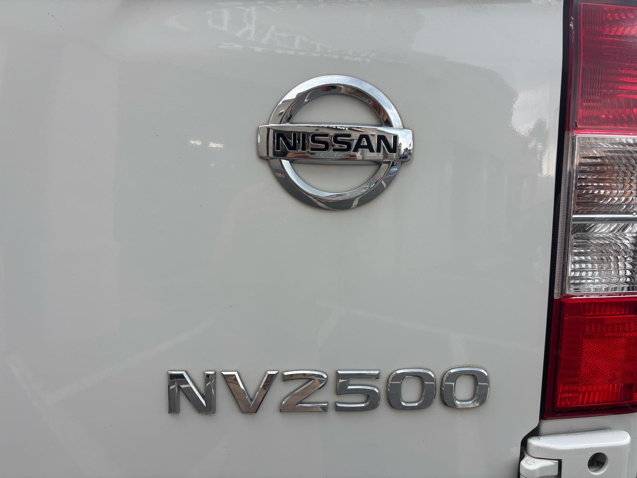 Nissan NV Cargo NV2500 HD High Roof V6 SV 2021