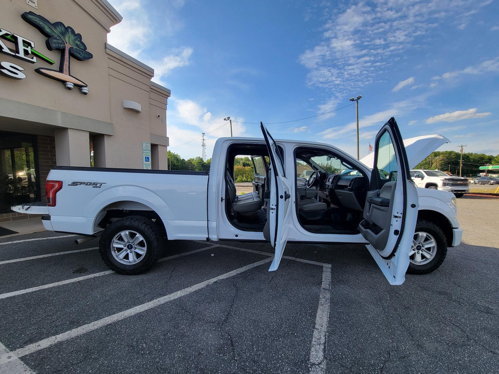 Ford F-150 4WD SuperCrew 139" XL 2016