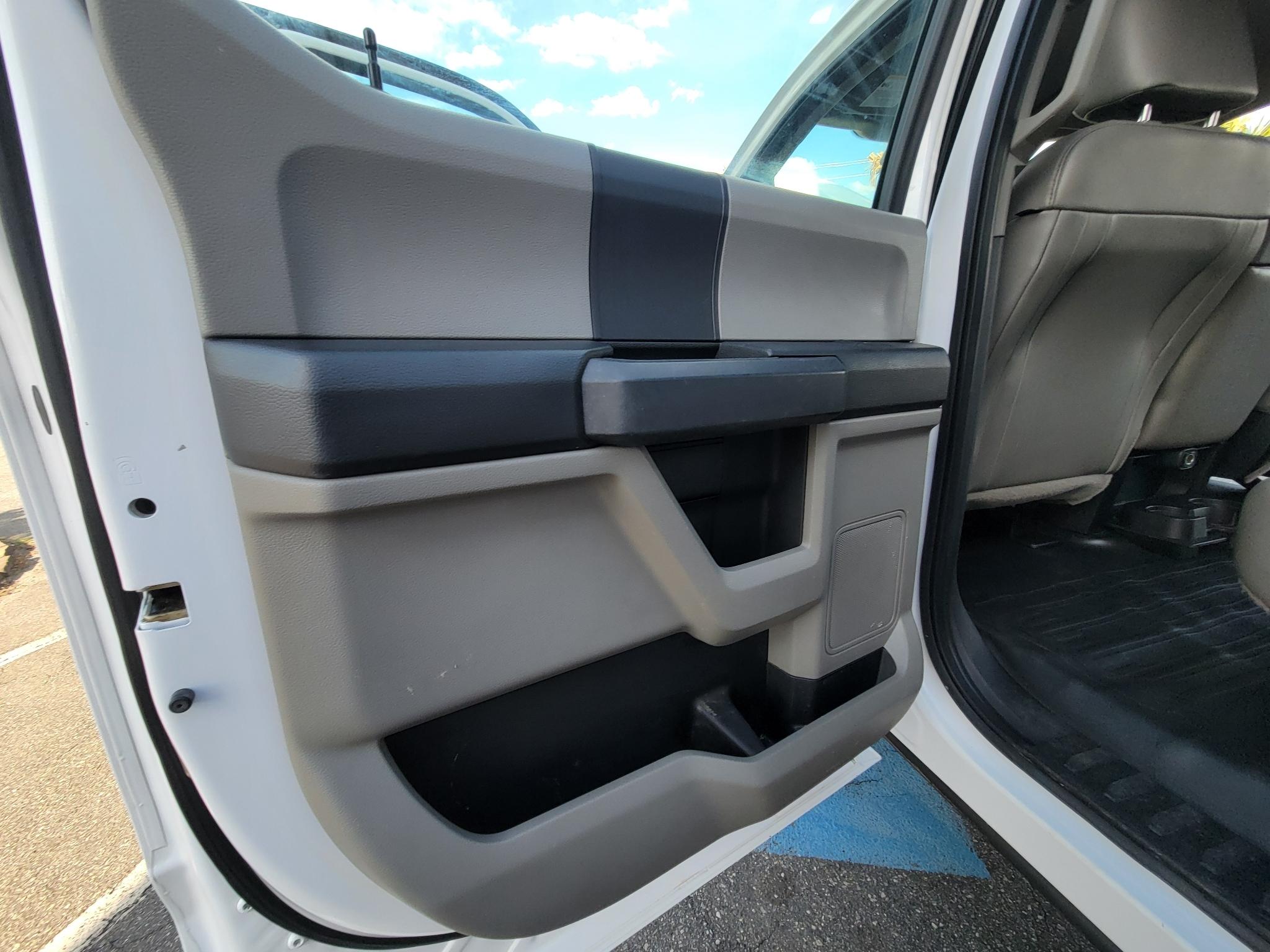 Ford F-150 4WD SuperCrew 139" XL 2016