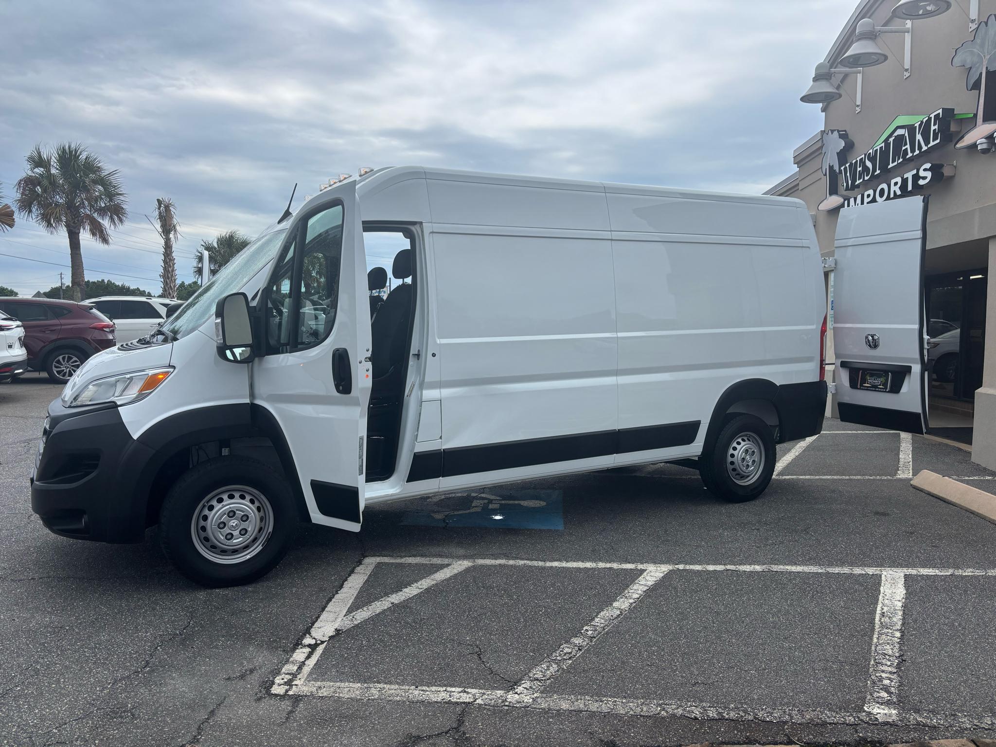 RAM ProMaster Cargo Van Tradesman 2500 High Roof 159" WB w/Pass Seat 2024