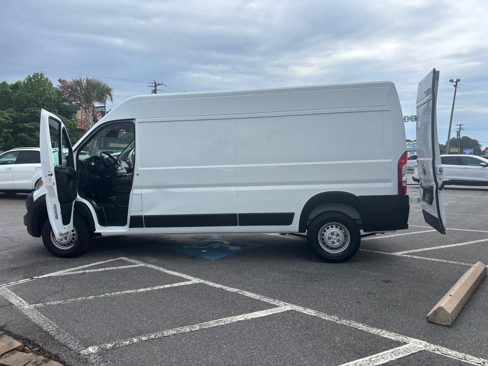 RAM ProMaster Cargo Van Tradesman 2500 High Roof 159" WB w/Pass Seat 2024
