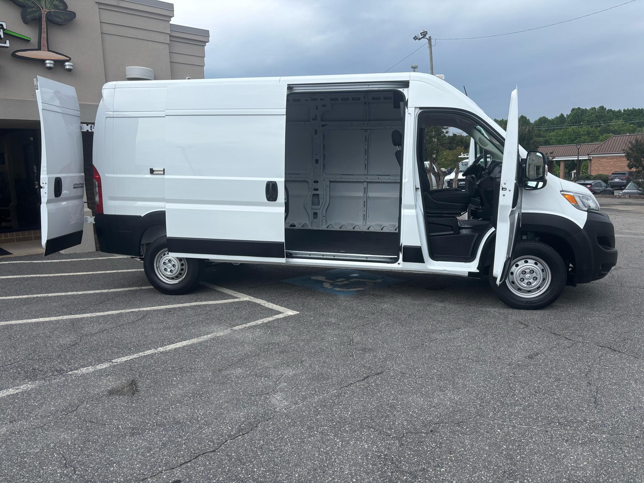 RAM ProMaster Cargo Van Tradesman 2500 High Roof 159" WB w/Pass Seat 2024