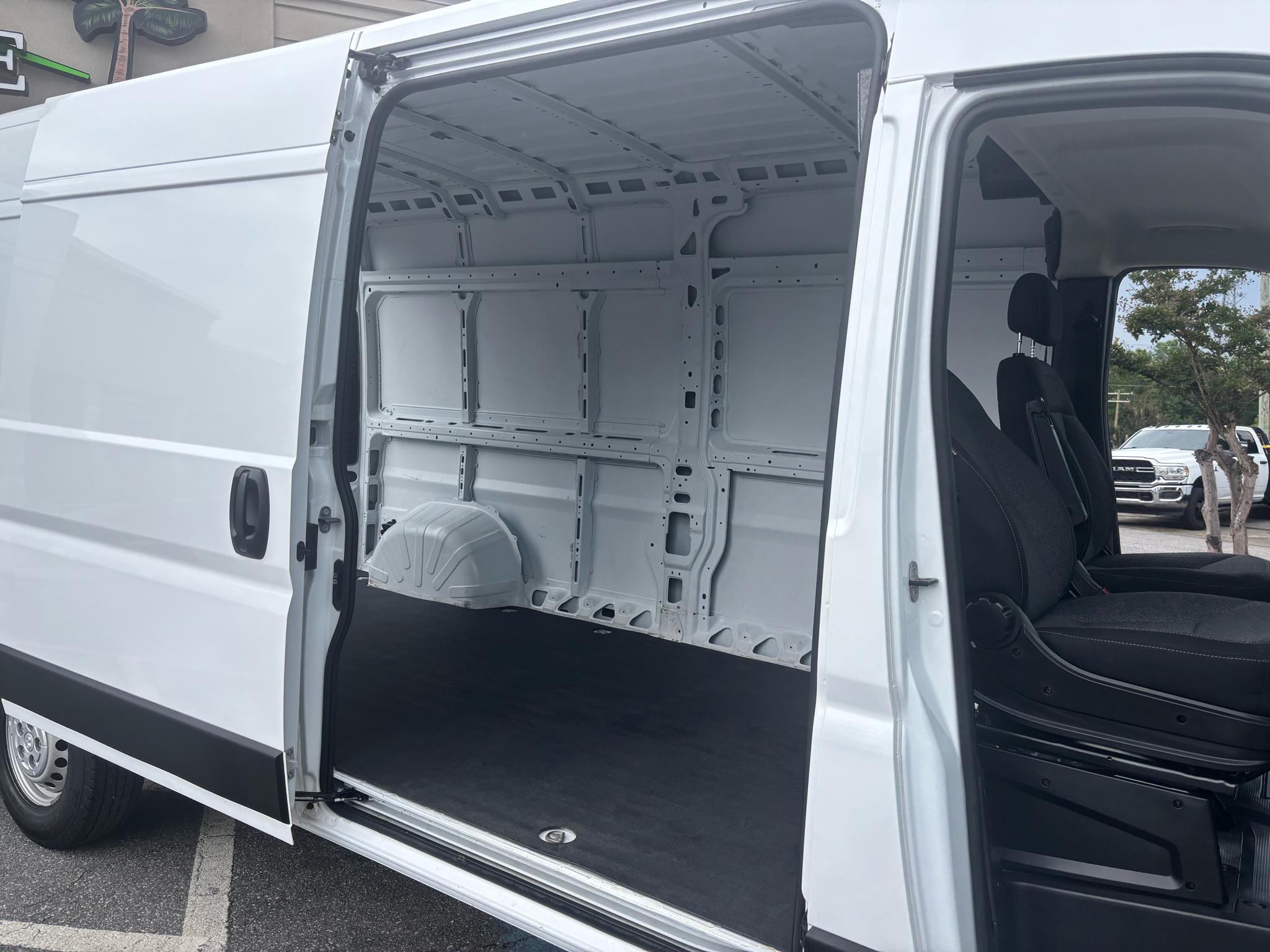 RAM ProMaster Cargo Van Tradesman 2500 High Roof 159" WB w/Pass Seat 2024
