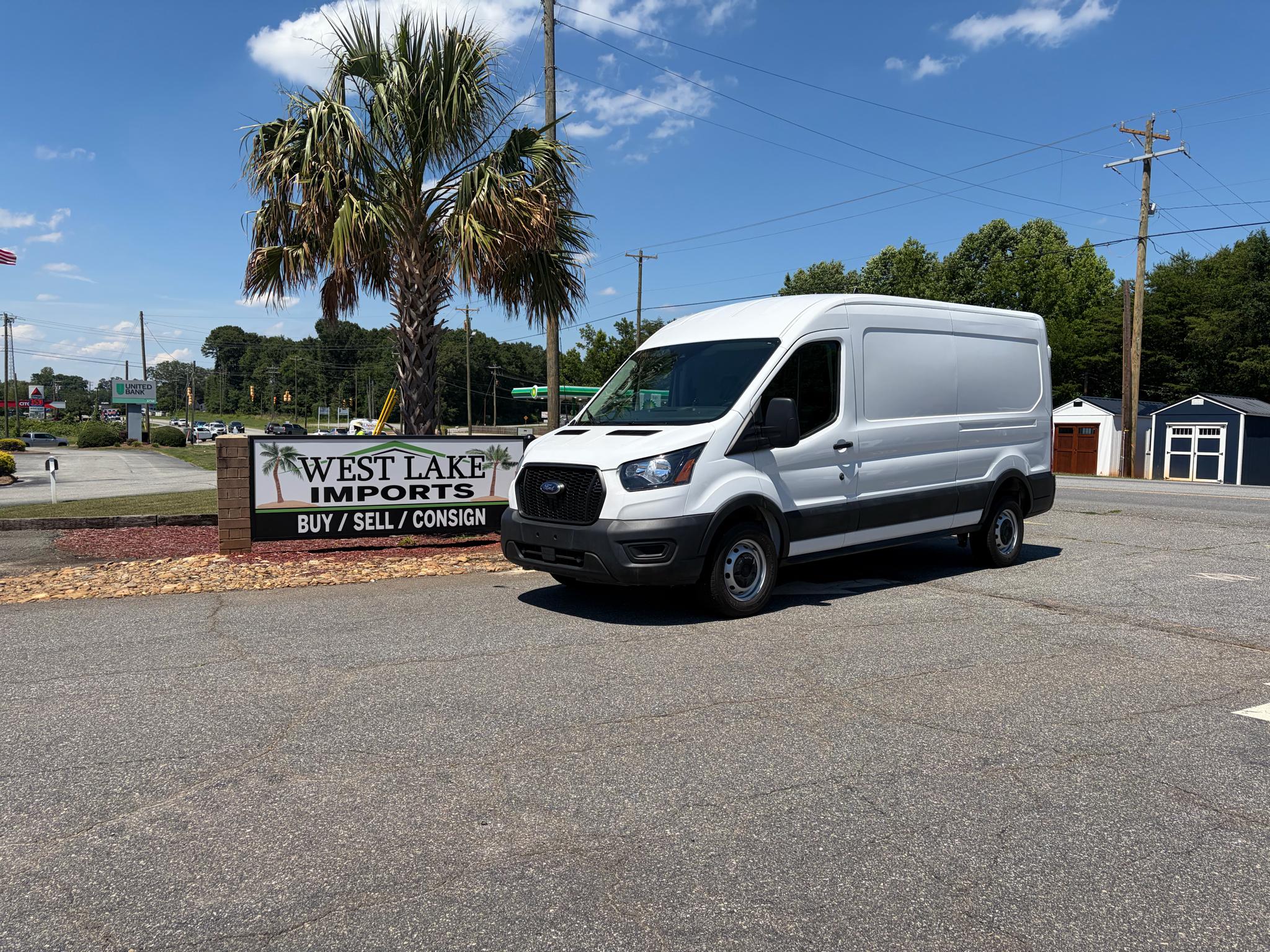 2025 Ford Transit Cargo Van T-250 148" Med Rf 9070 GVWR RWD