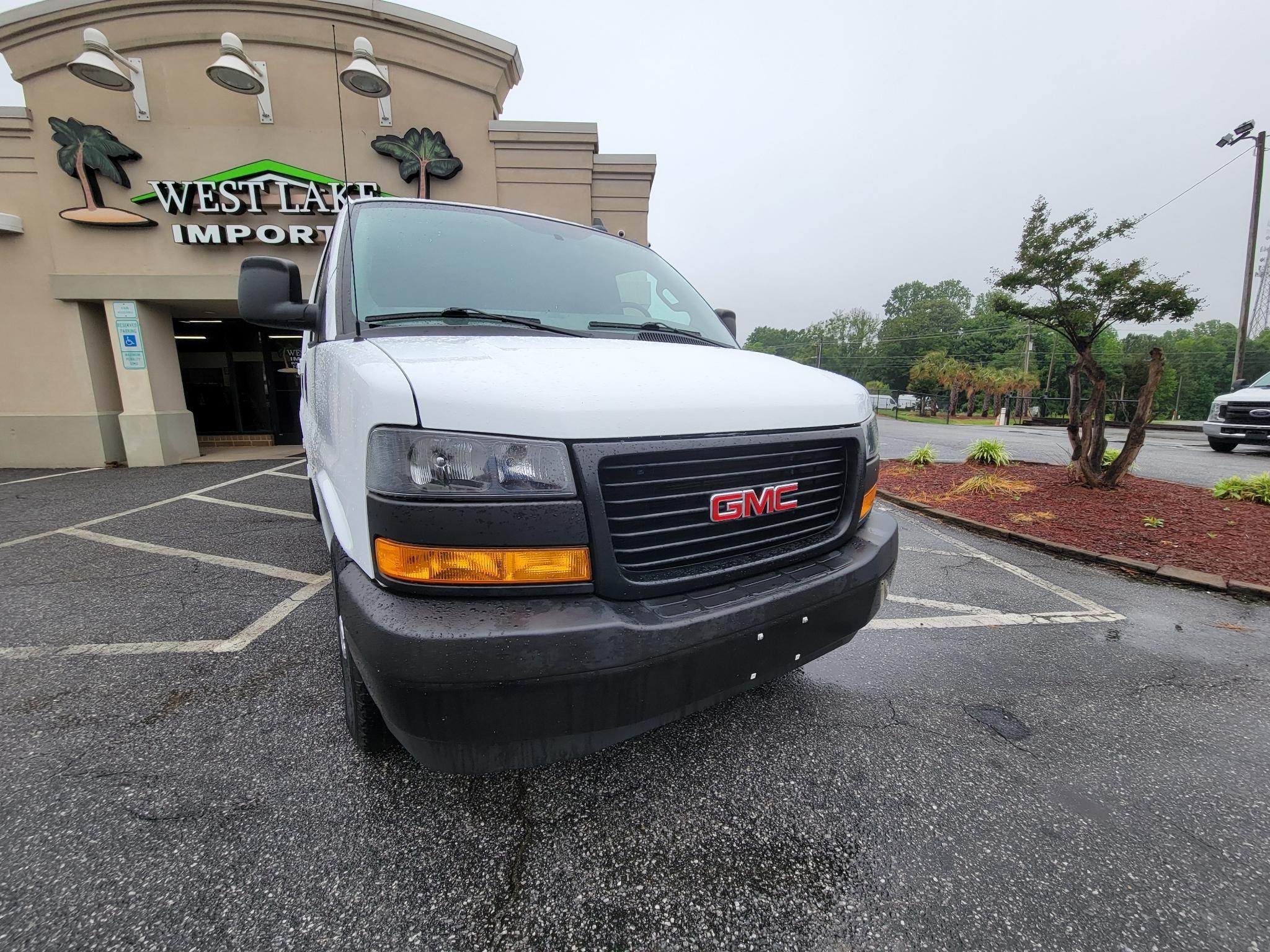 GMC Savana Cargo Van RWD 2500 135" 2022