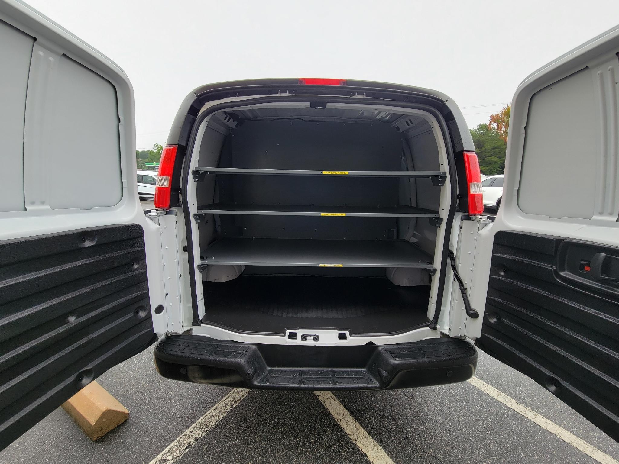 GMC Savana Cargo Van RWD 2500 135" 2022