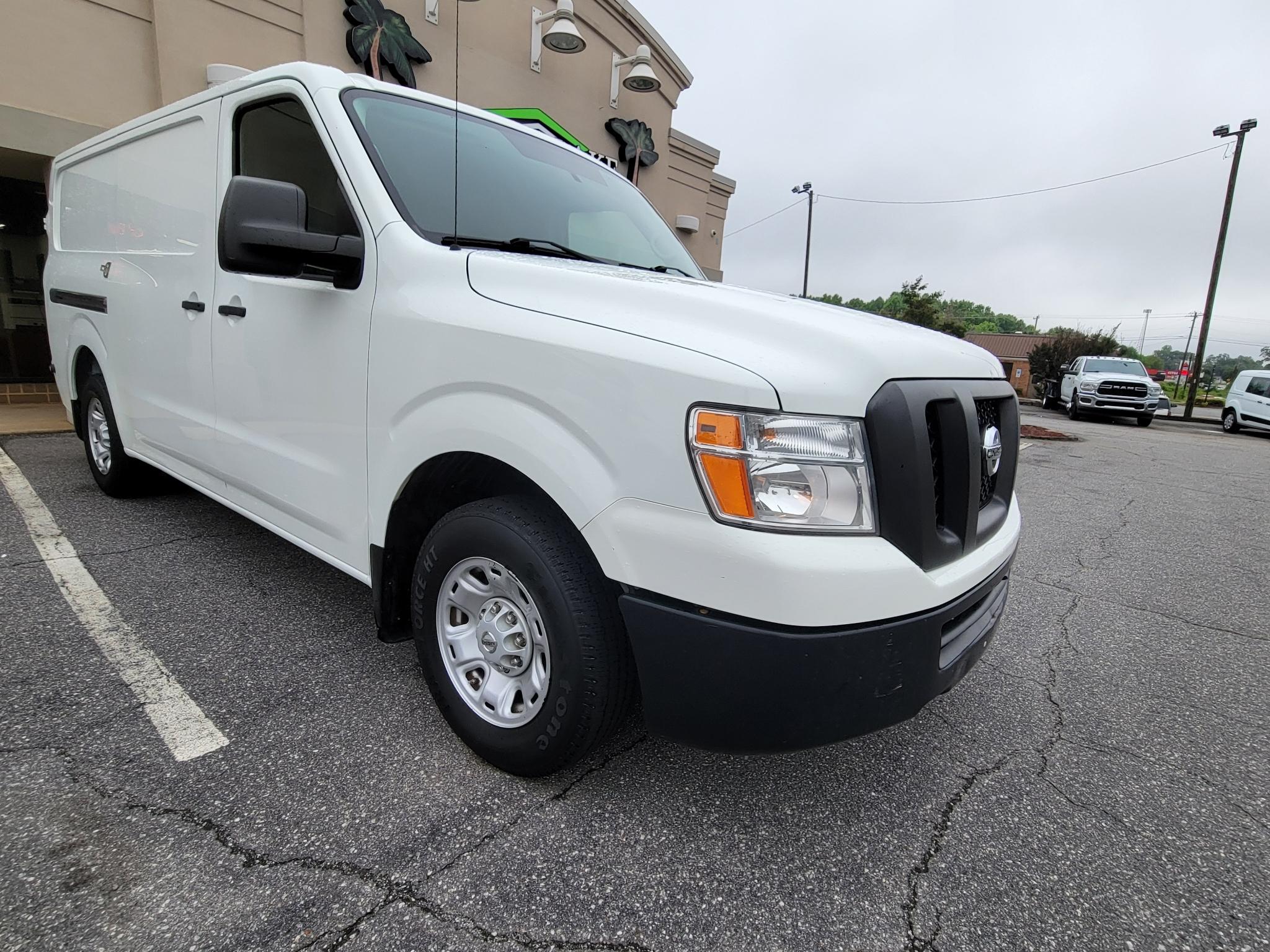 Nissan NV Cargo NV2500 HD Standard Roof V6 SV 2020