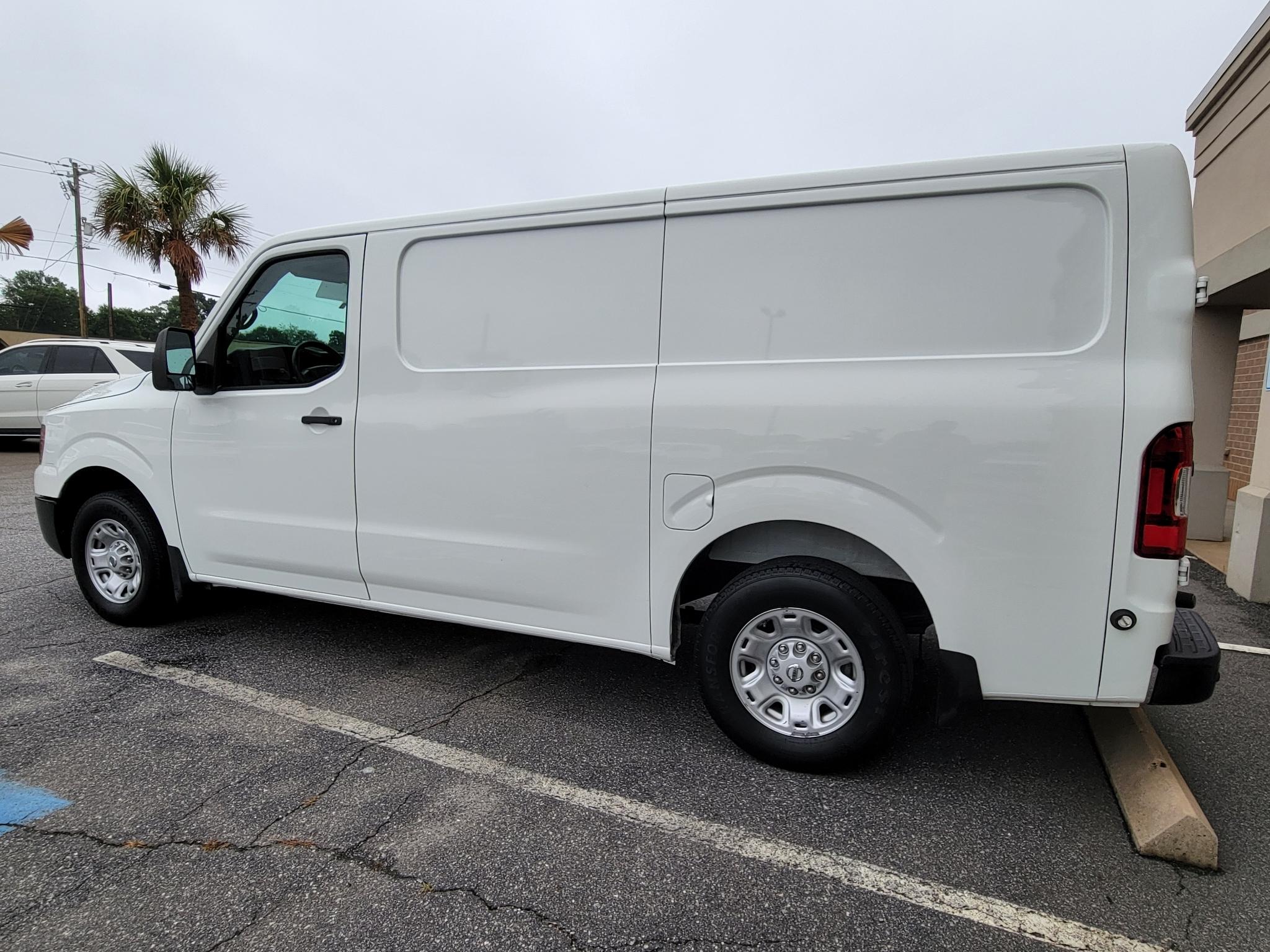 Nissan NV Cargo NV2500 HD Standard Roof V6 SV 2020
