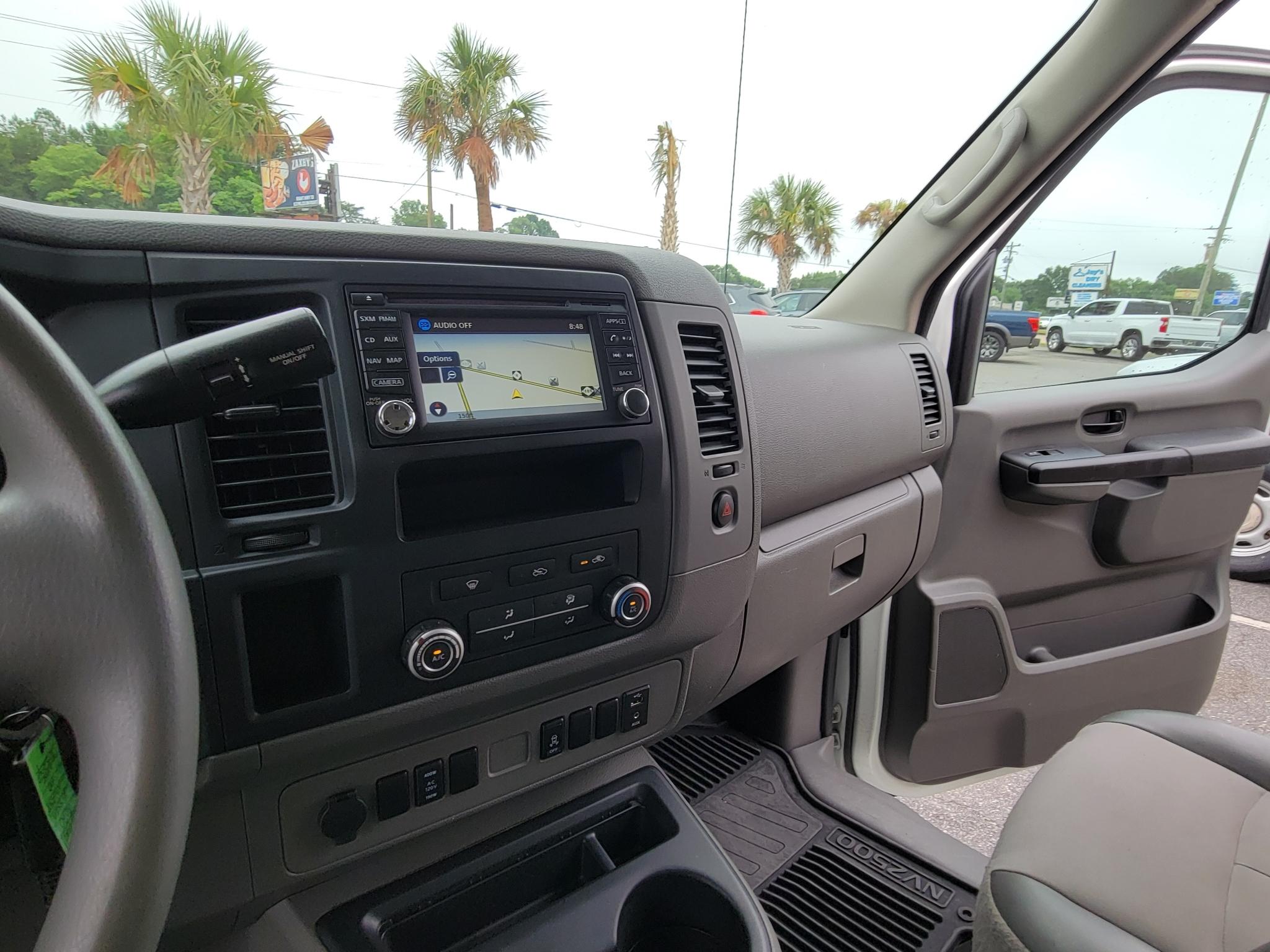 Nissan NV Cargo NV2500 HD Standard Roof V6 SV 2020