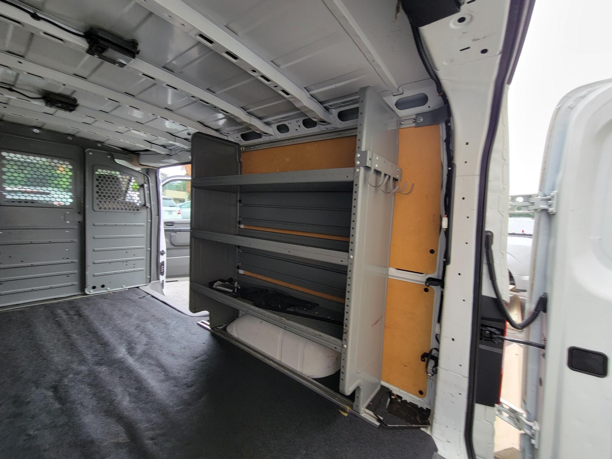 Nissan NV Cargo NV2500 HD Standard Roof V6 SV 2020