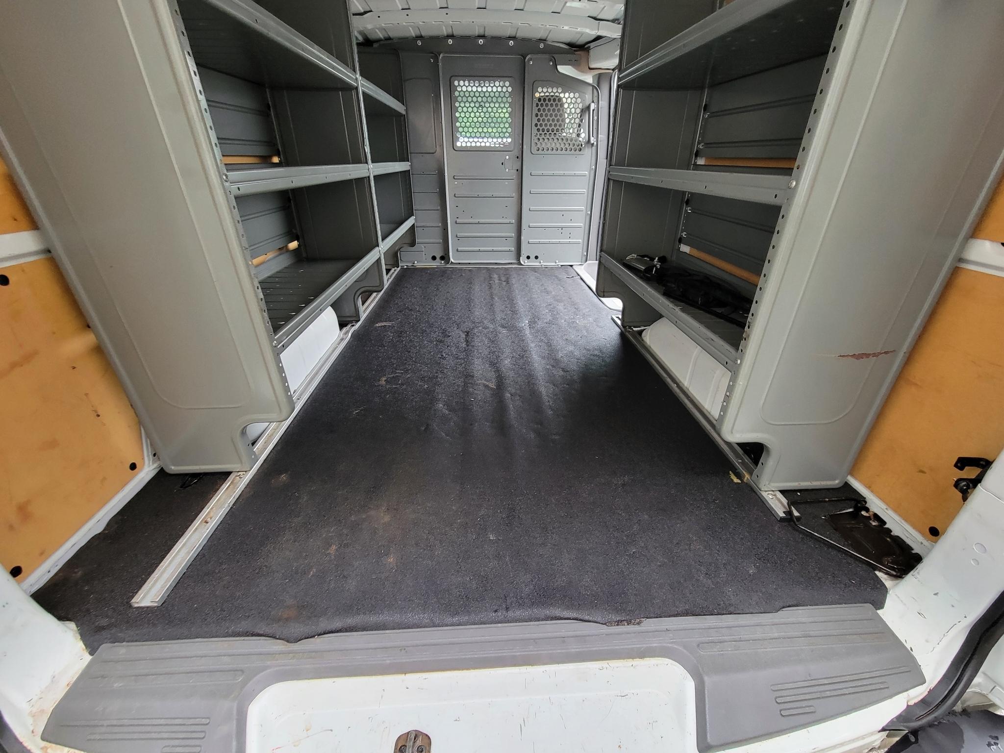 Nissan NV Cargo NV2500 HD Standard Roof V6 SV 2020